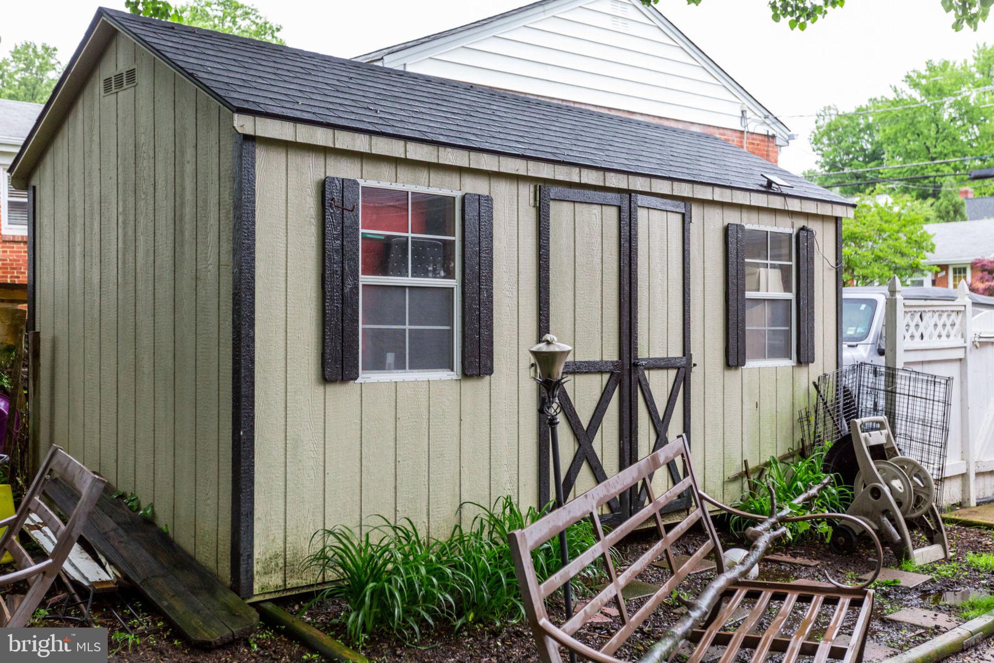 BOULEVARD MANOR - Residential Lease