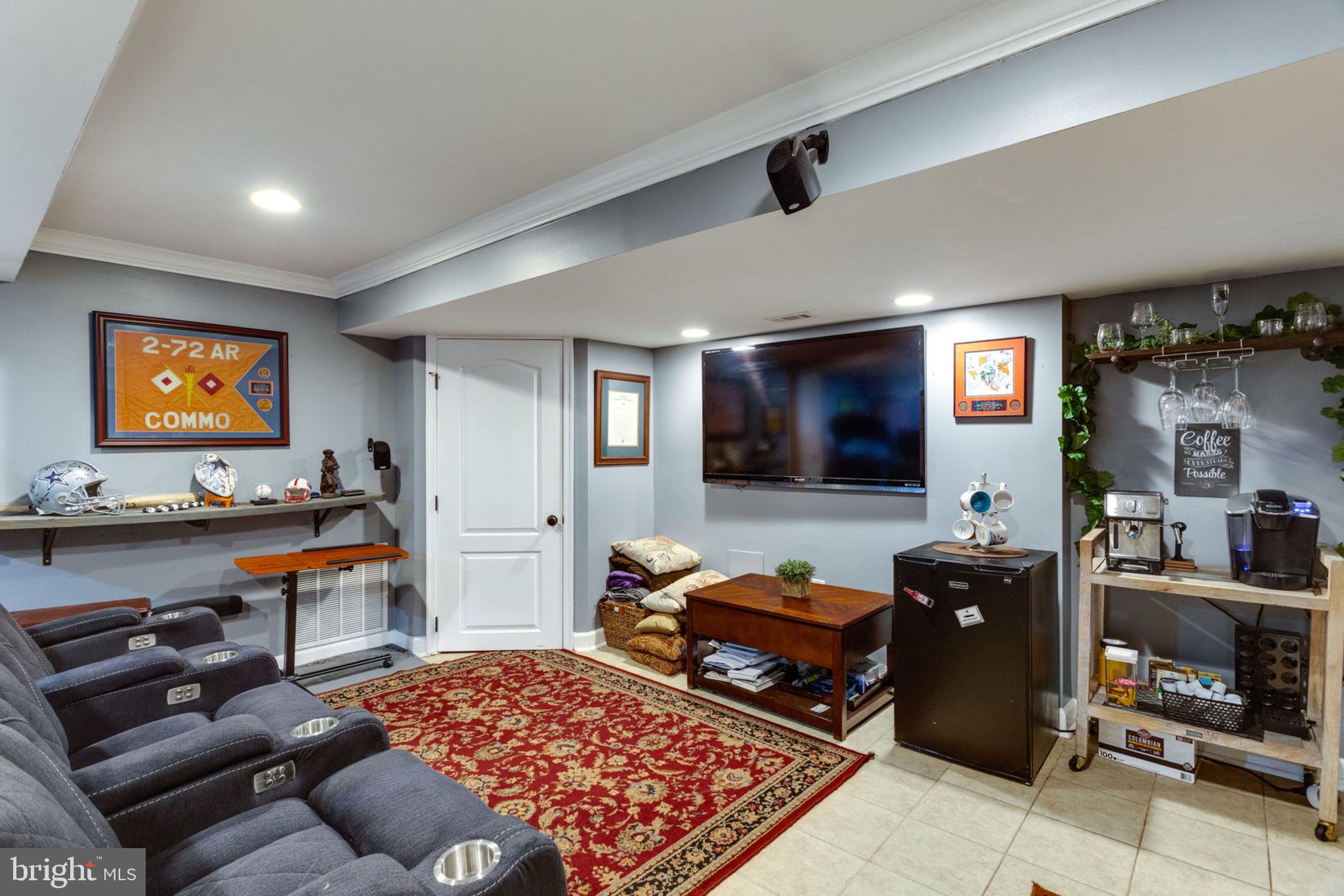 BOULEVARD MANOR - Residential Lease