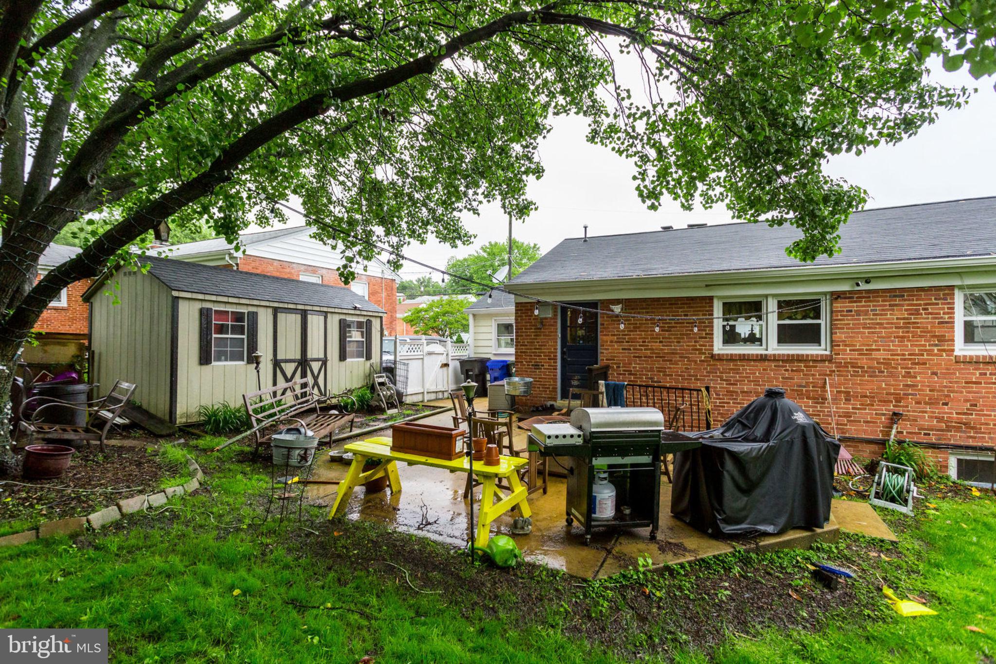 BOULEVARD MANOR - Residential Lease