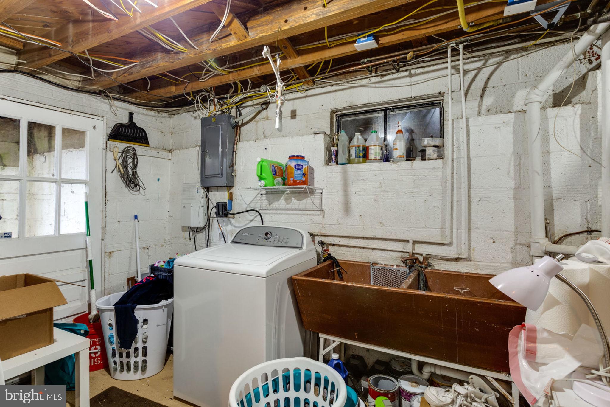 BOULEVARD MANOR - Residential Lease