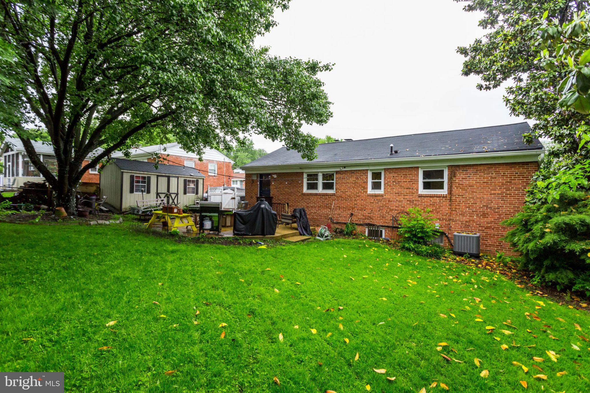 BOULEVARD MANOR - Residential Lease