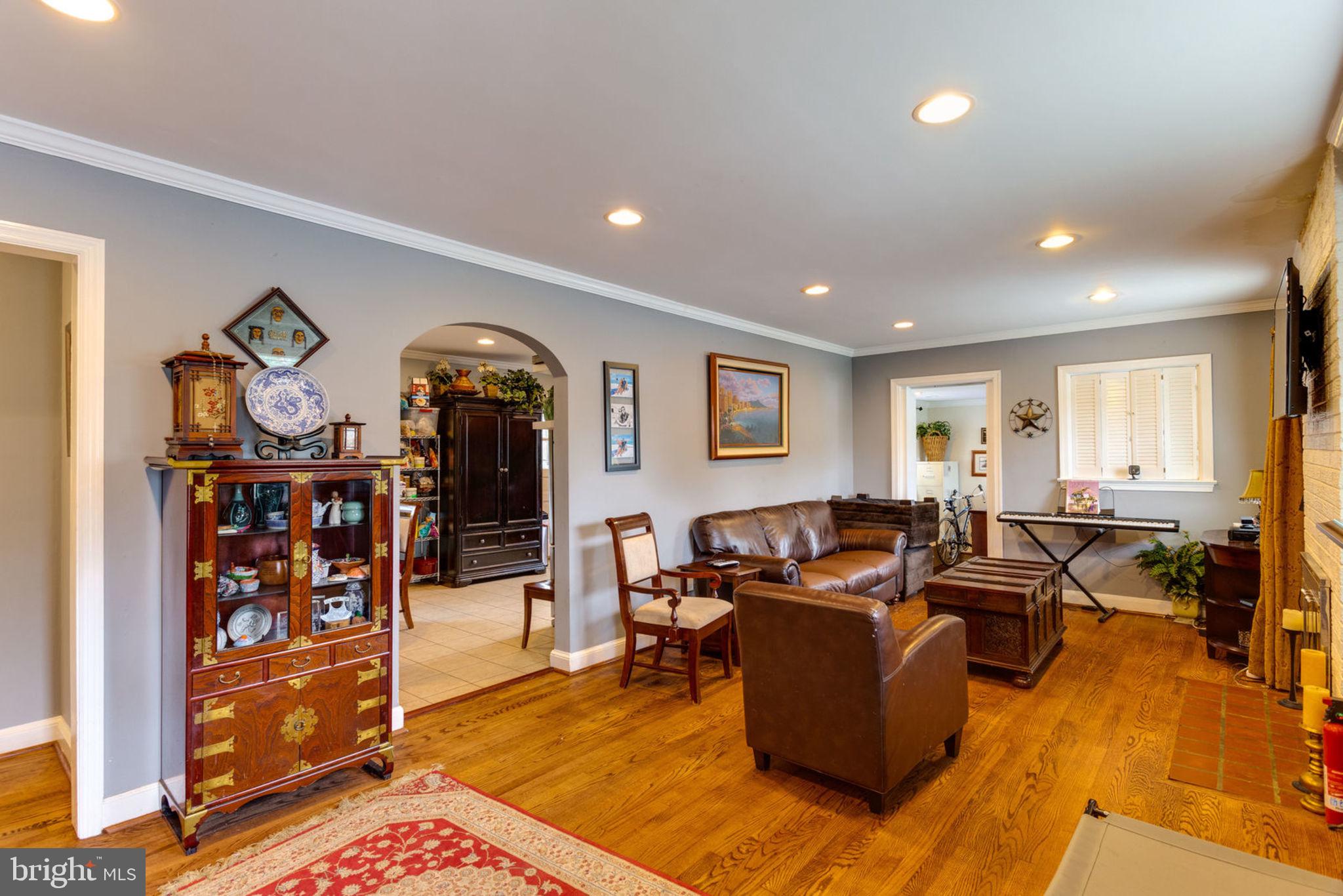 BOULEVARD MANOR - Residential Lease