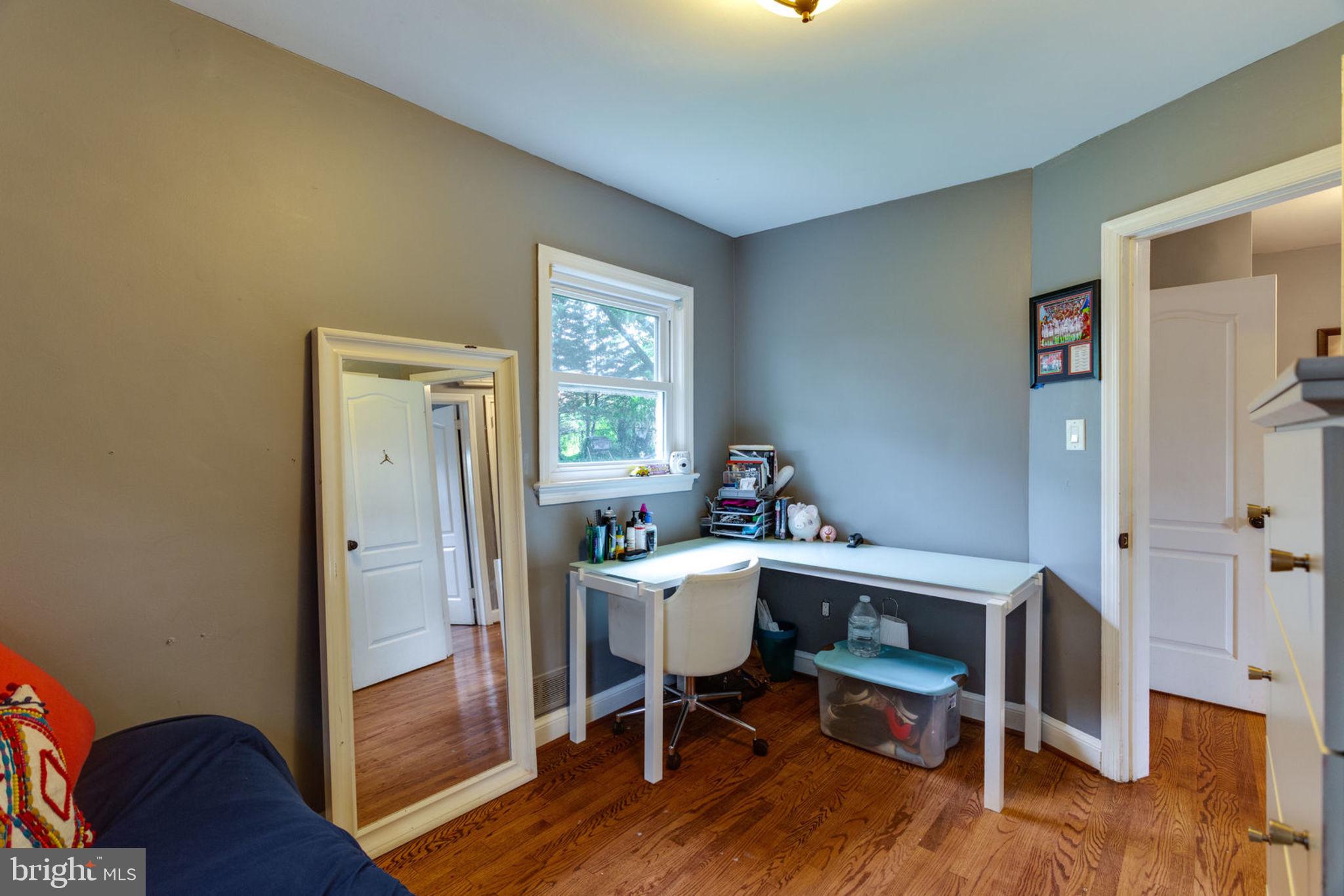 BOULEVARD MANOR - Residential Lease