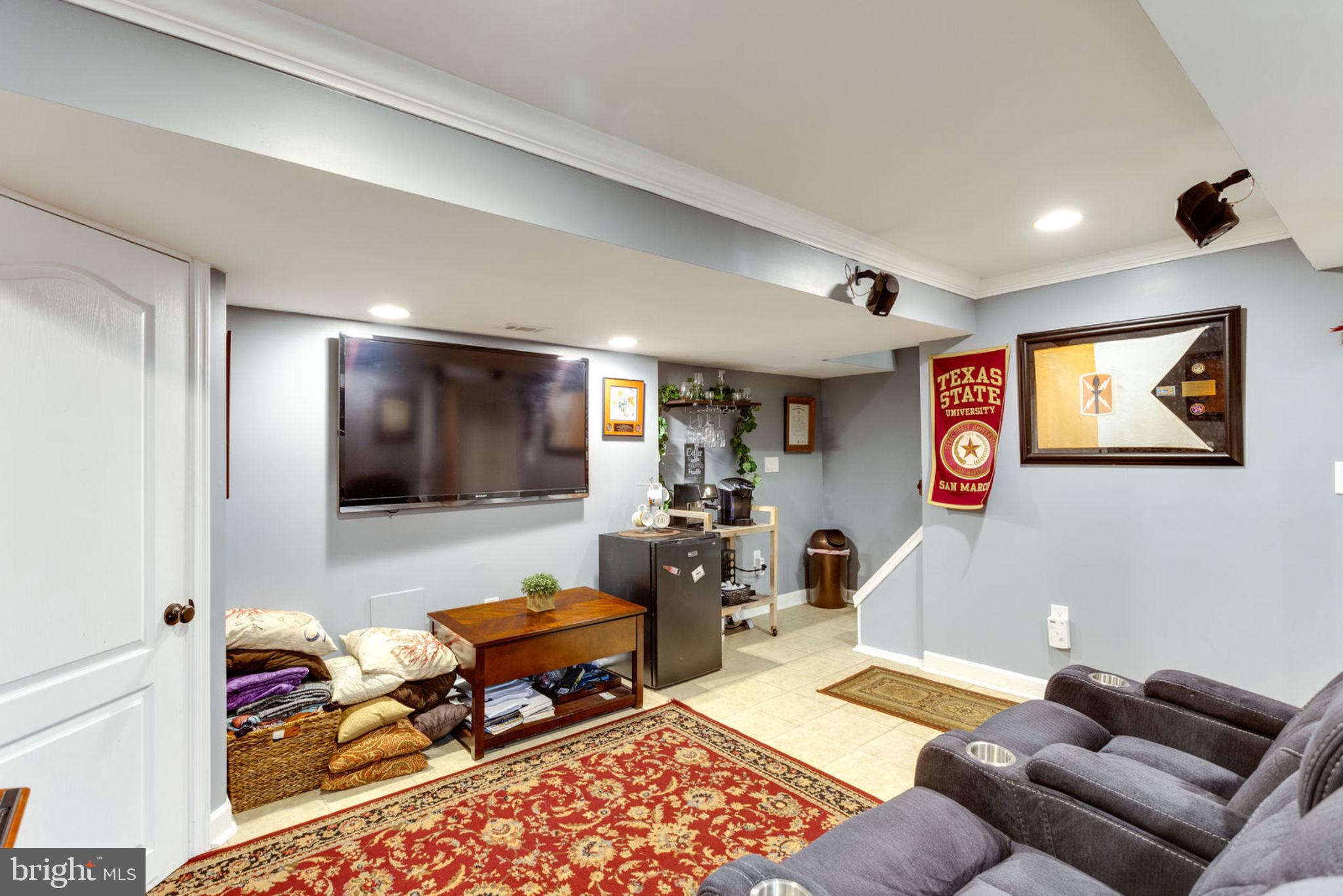 BOULEVARD MANOR - Residential Lease