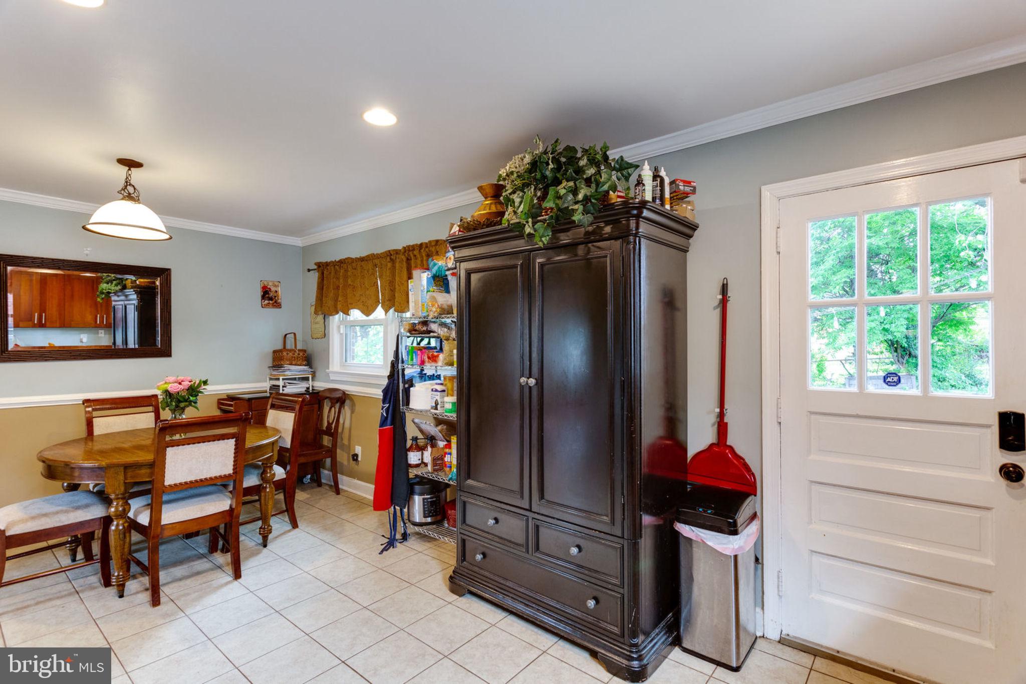 BOULEVARD MANOR - Residential Lease