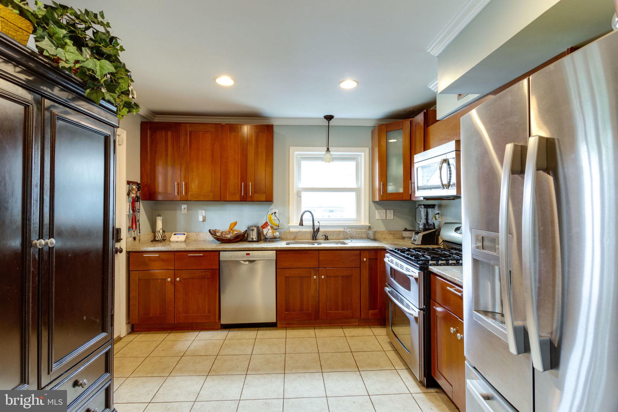 BOULEVARD MANOR - Residential Lease