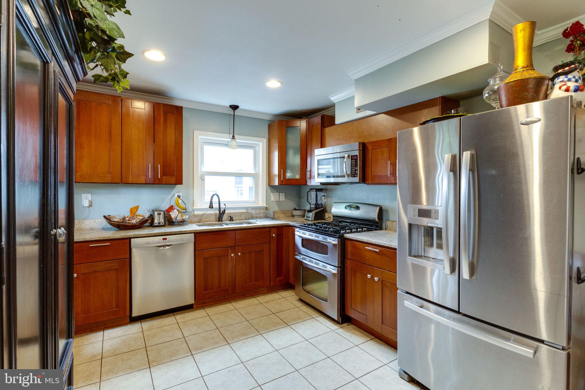 BOULEVARD MANOR - Residential Lease