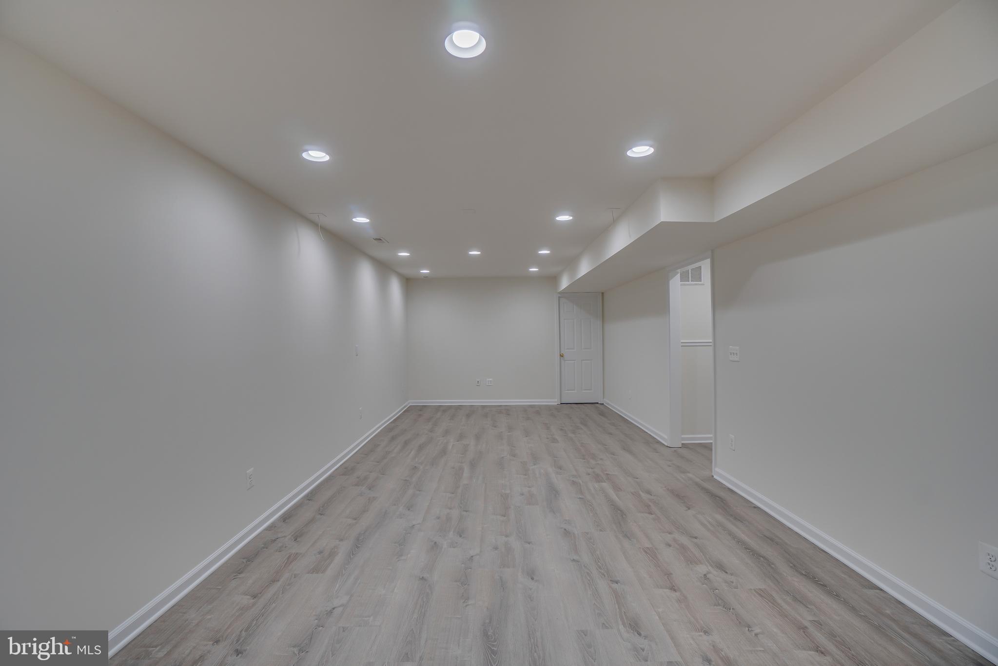 WILDERNESS SHORES - Residential