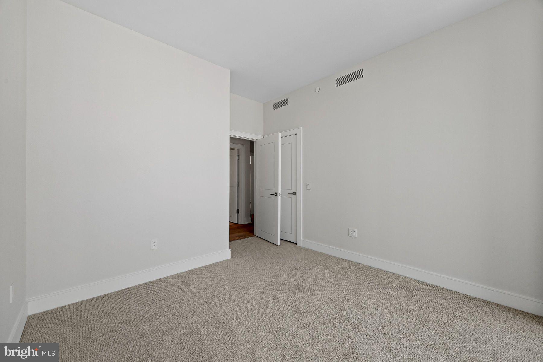 AVENUE OF THE ARTS - Residential
