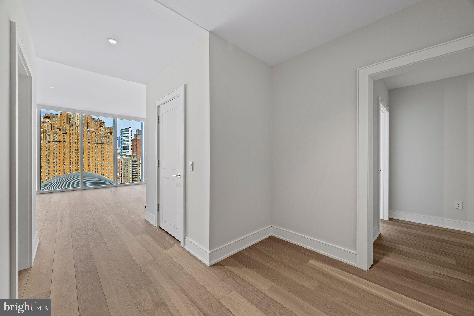 AVENUE OF THE ARTS - Residential