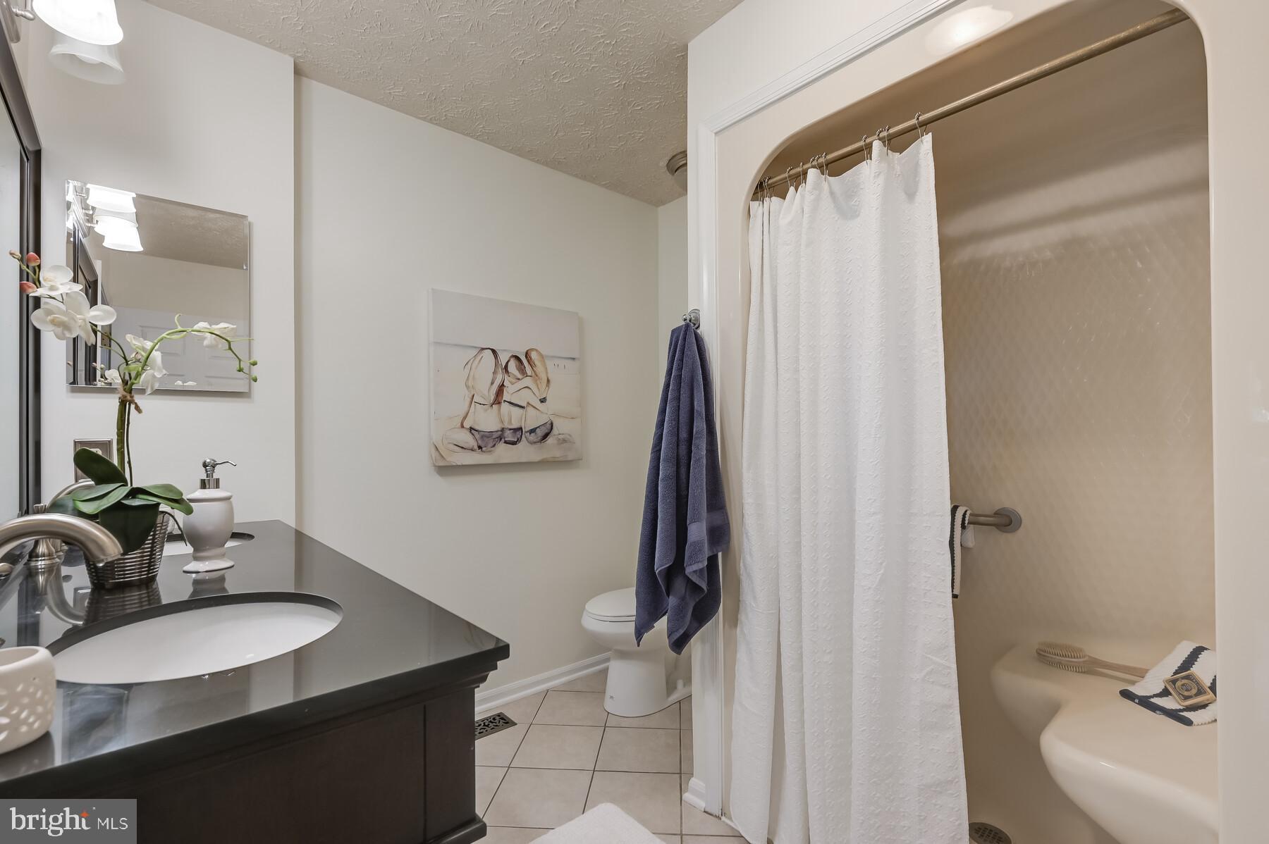 FOUR SEASONS ESTATES - Residential