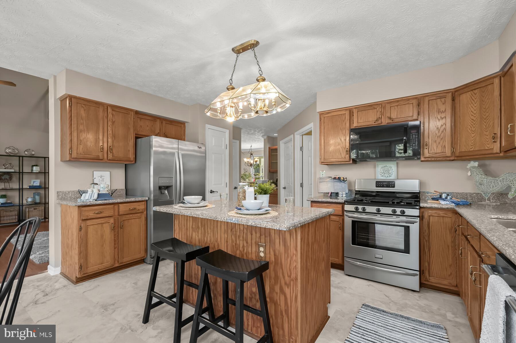 FOUR SEASONS ESTATES - Residential