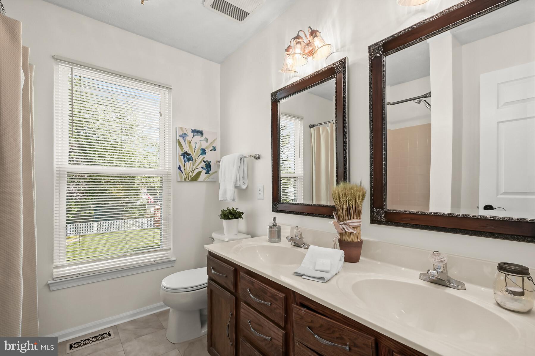 FOUR SEASONS ESTATES - Residential