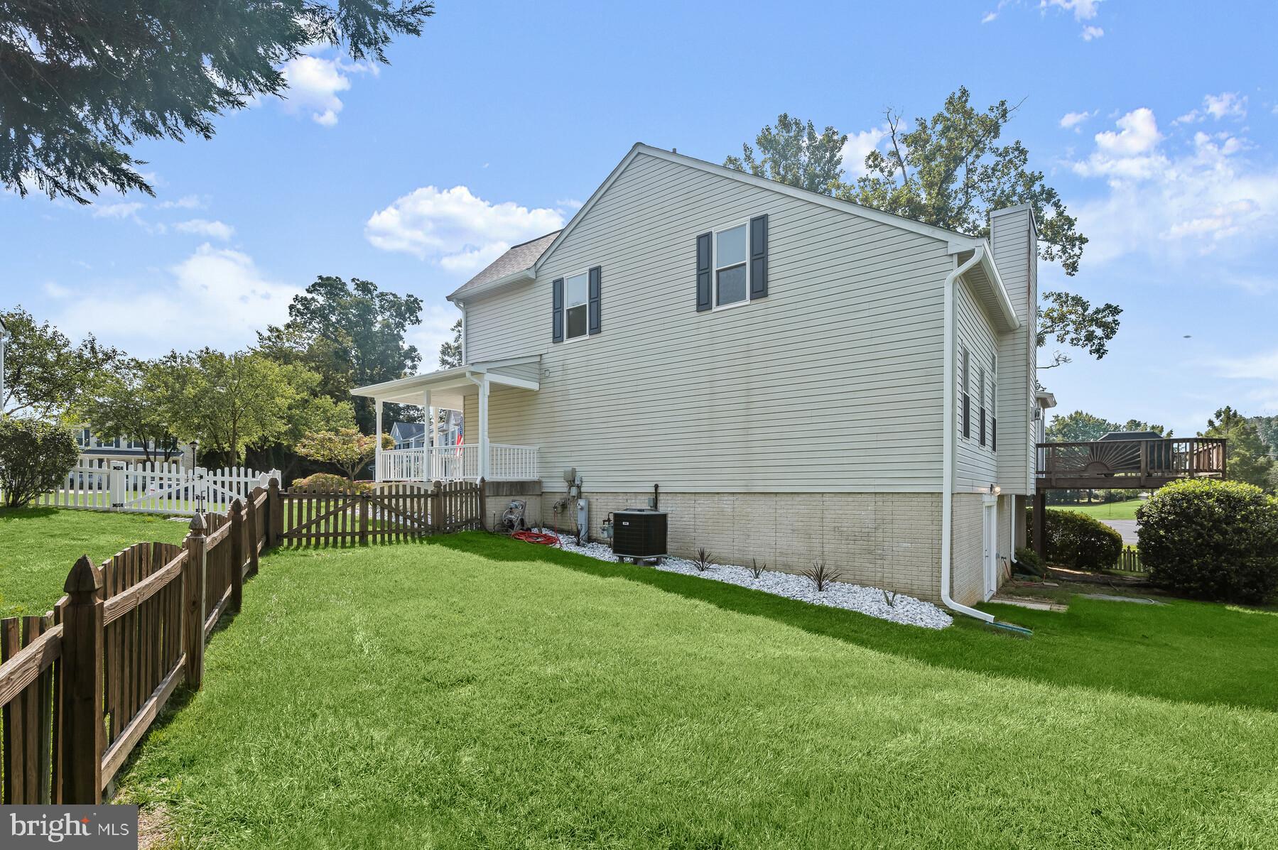 FOUR SEASONS ESTATES - Residential