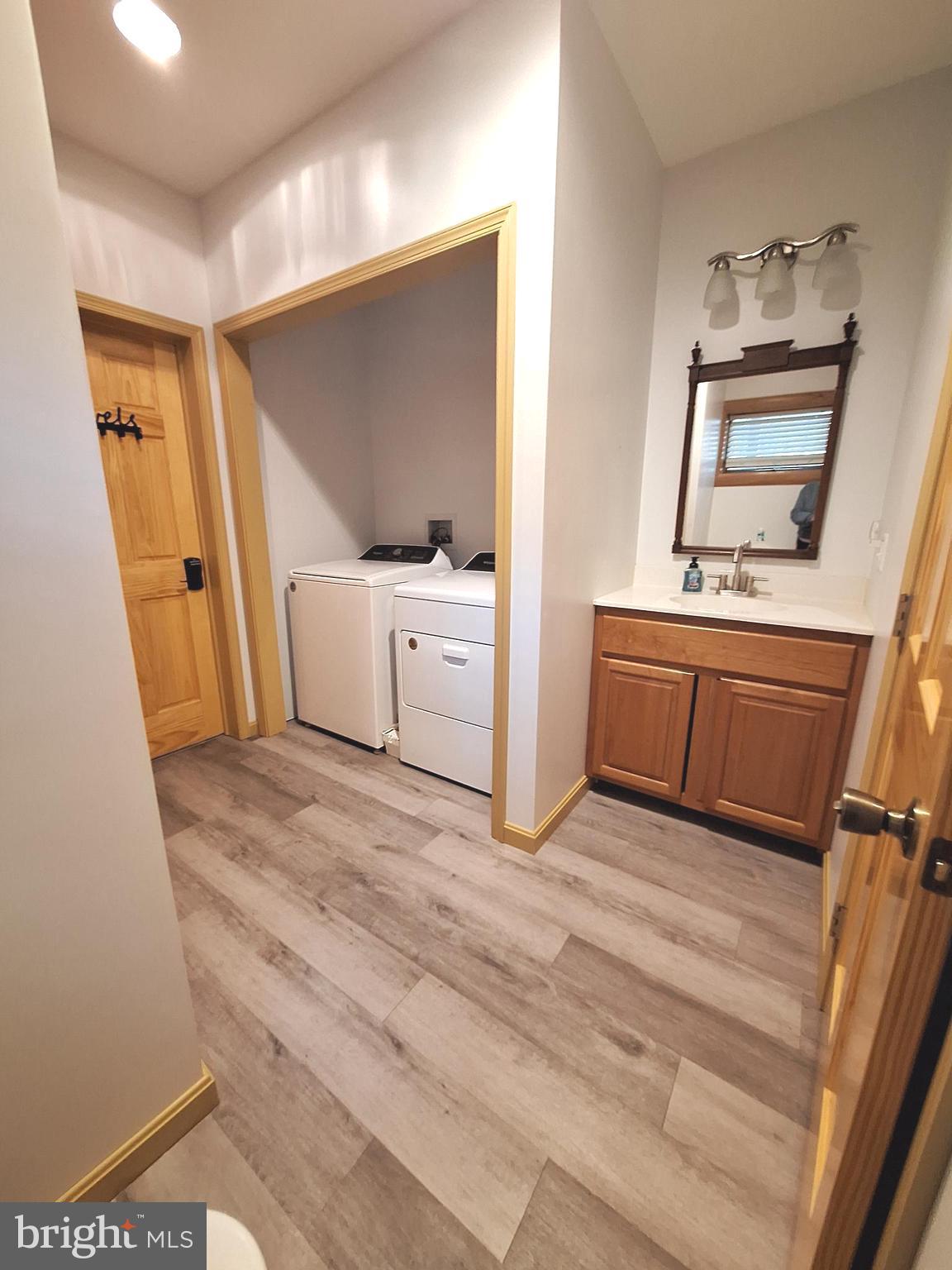 BECKMAN PENINSULA - Residential