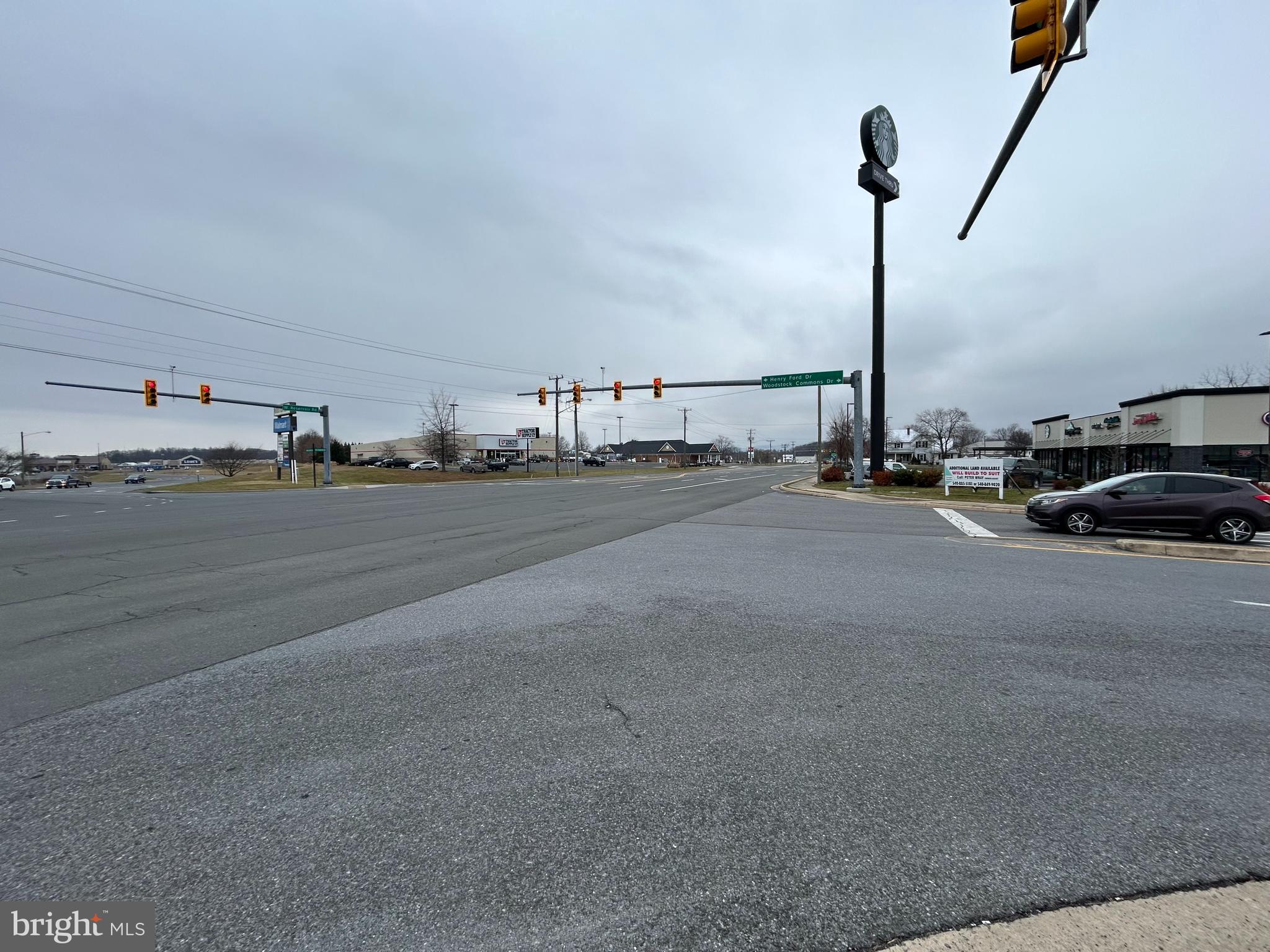 WOODSTOCK GATEWAY - Land