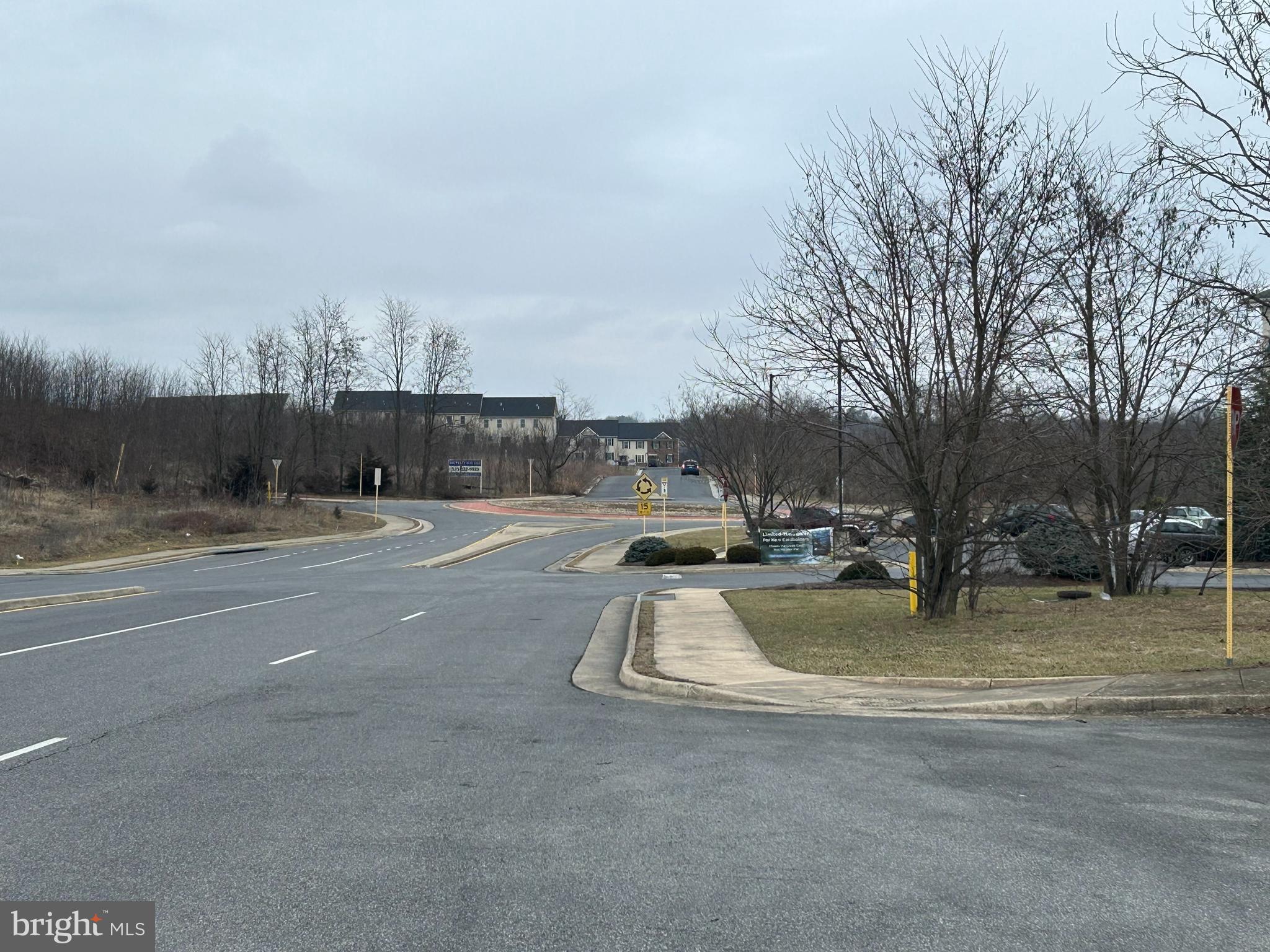 WOODSTOCK GATEWAY - Land