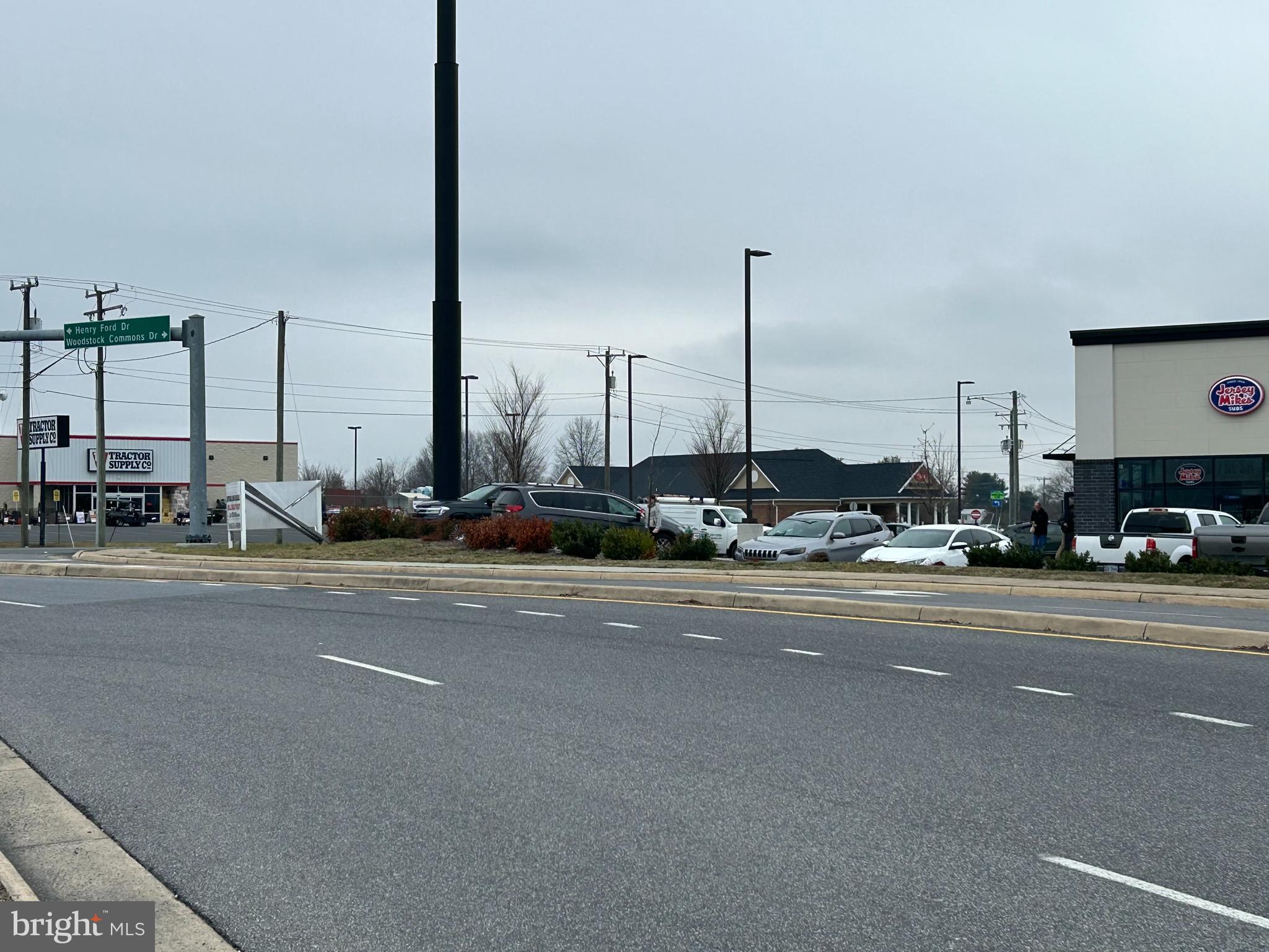 WOODSTOCK GATEWAY - Land