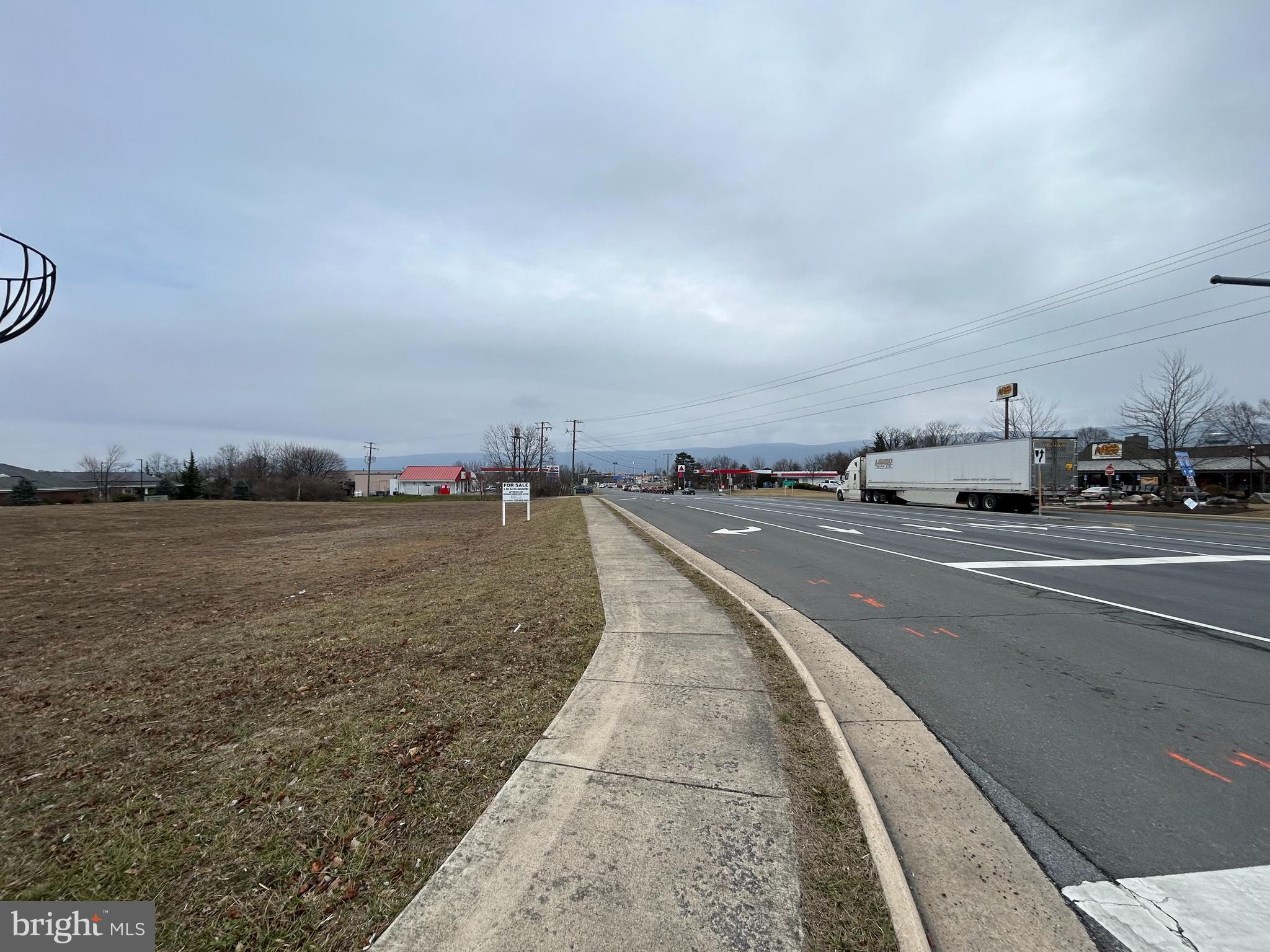 WOODSTOCK GATEWAY - Land