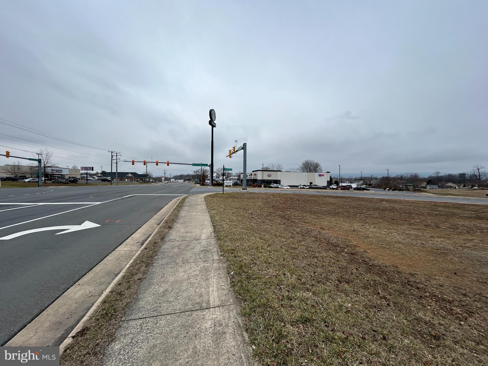 WOODSTOCK GATEWAY - Land