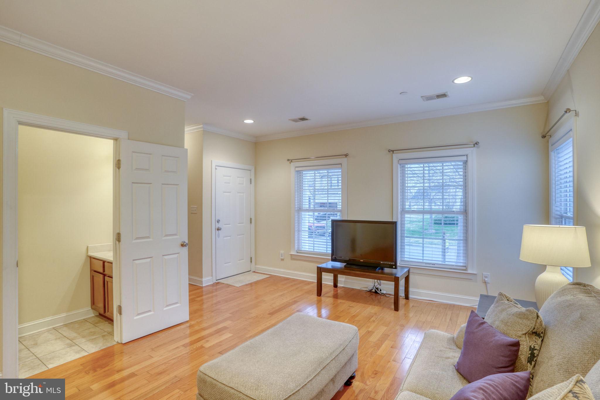 HUNTERS MILL - Residential