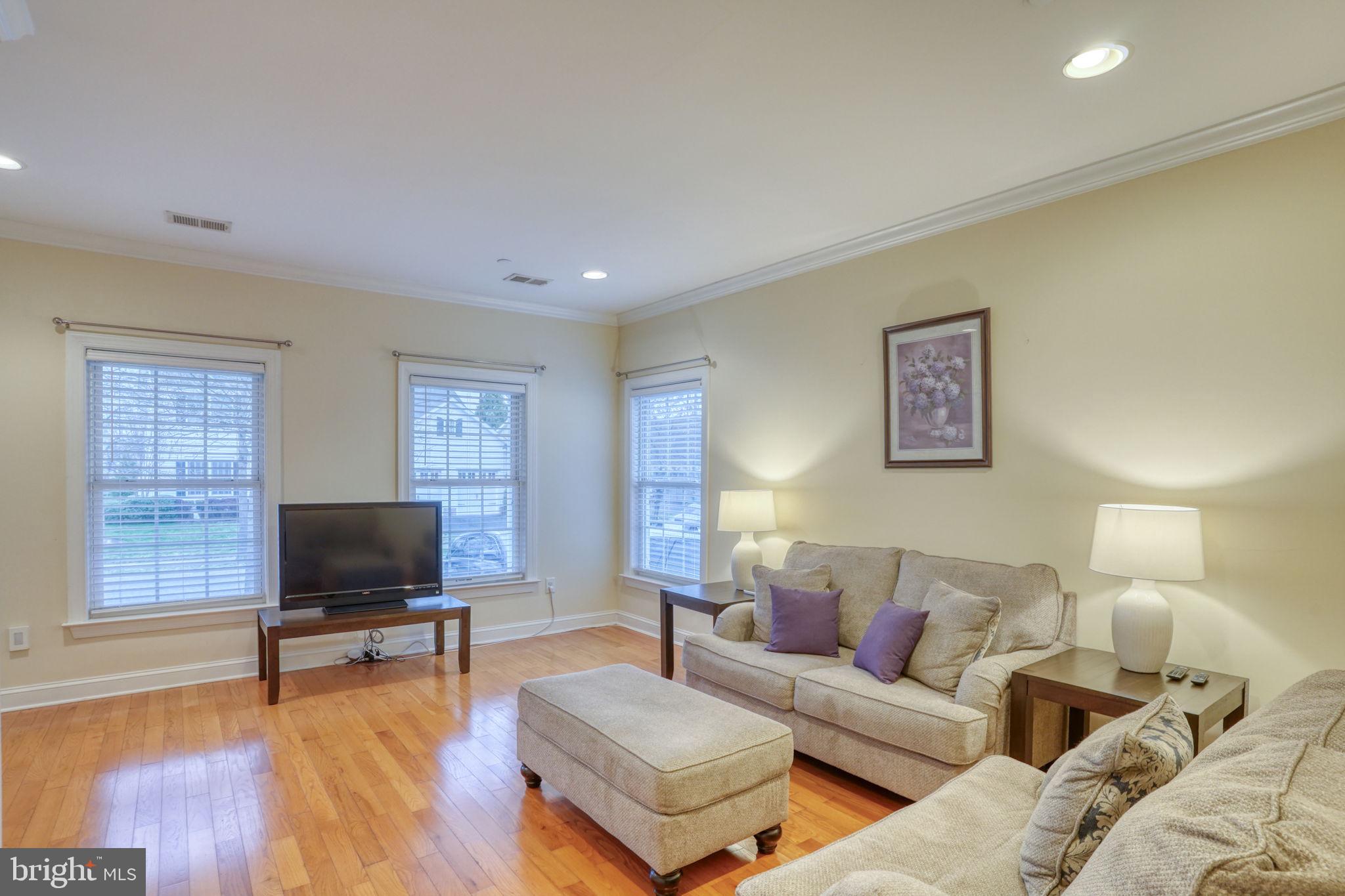 HUNTERS MILL - Residential