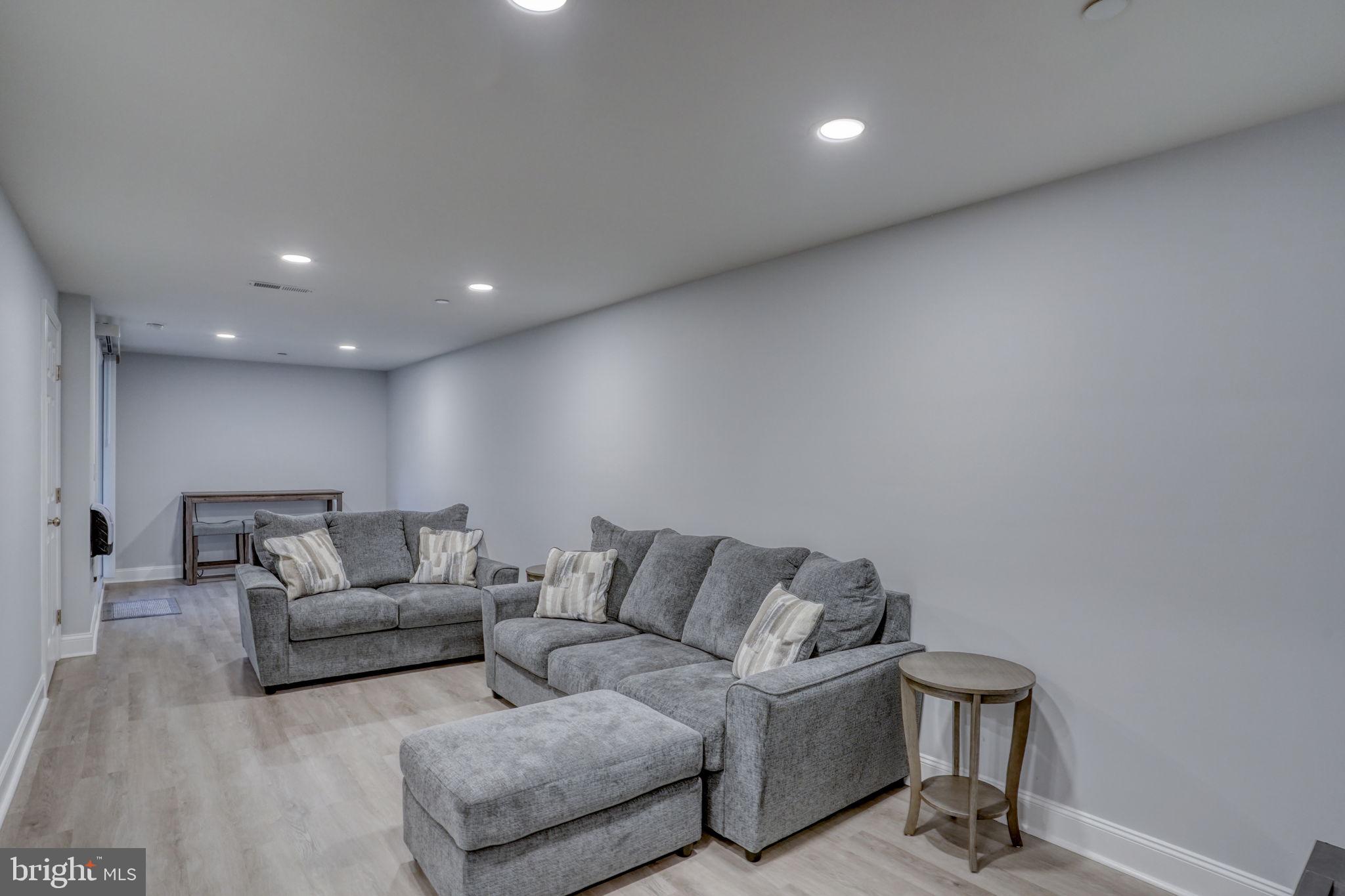 HUNTERS MILL - Residential
