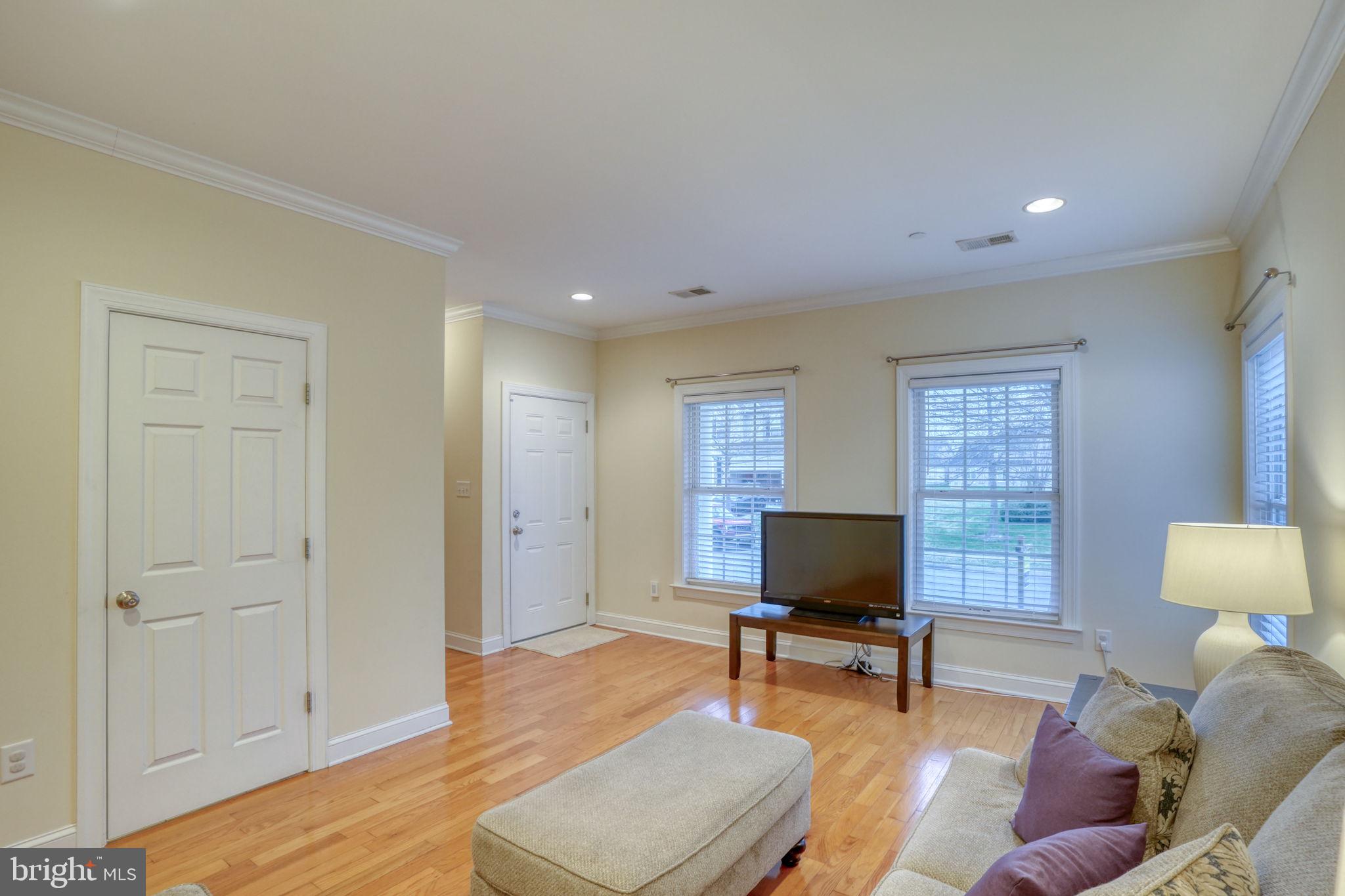 HUNTERS MILL - Residential
