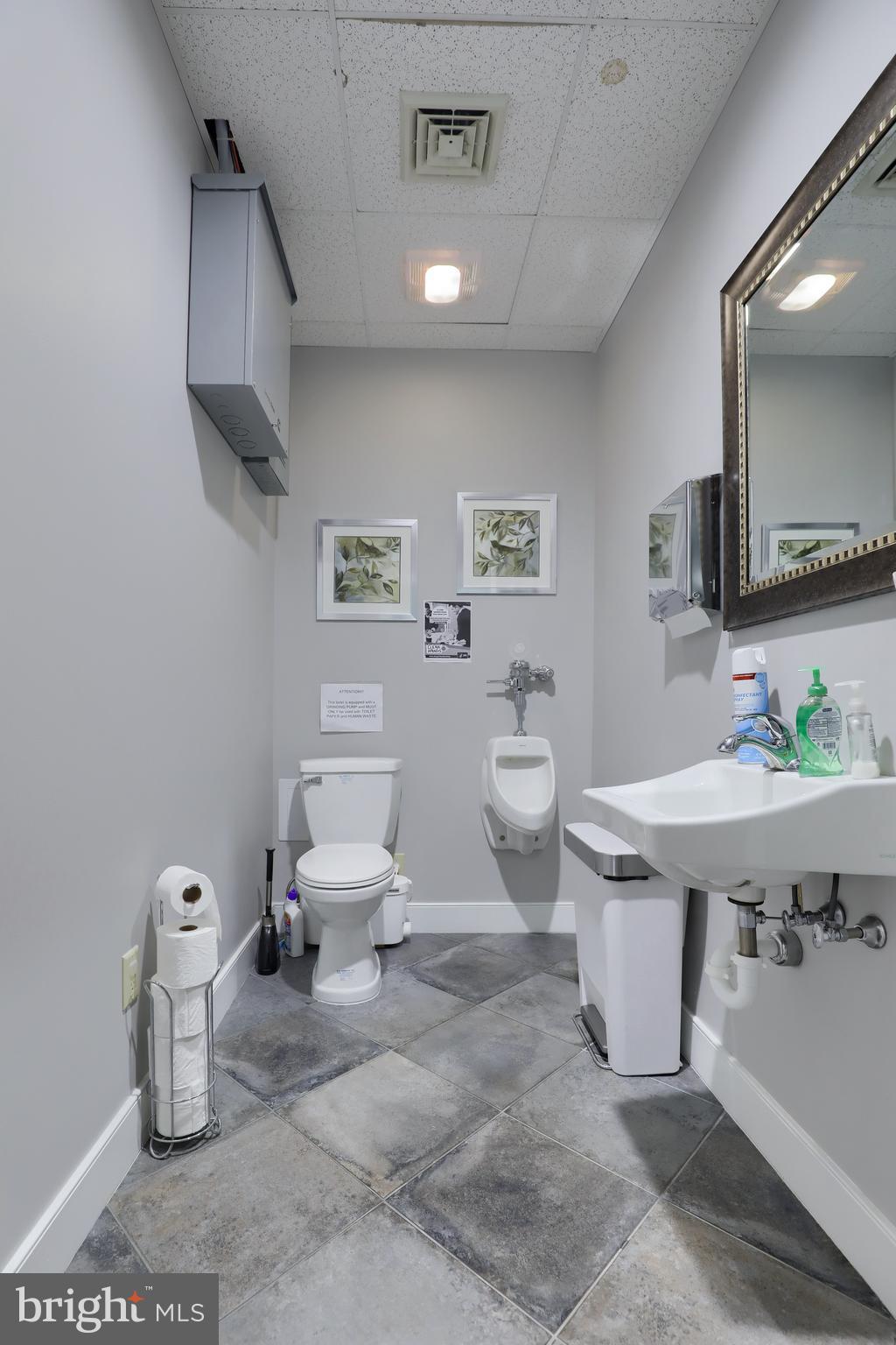 ROTHSVILLE - Commercial Sale