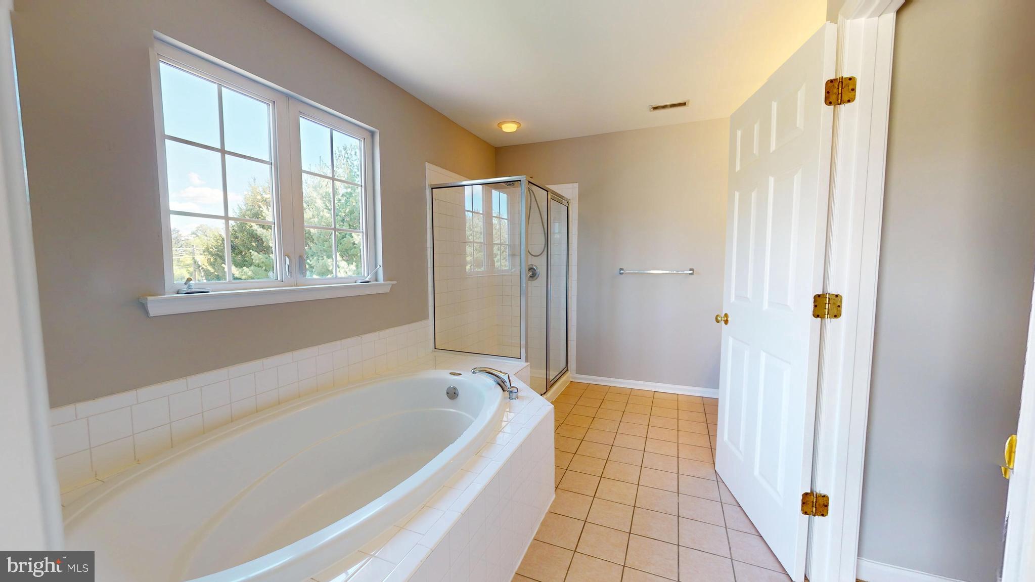 COUNTRYSIDE@U.SAUCON - Residential