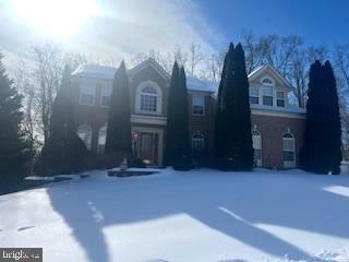 5113 ROBINS PERCH LANE