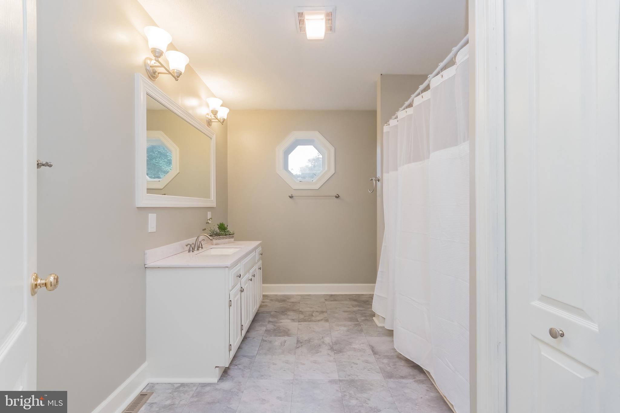 RIDGE VALLEY - Residential