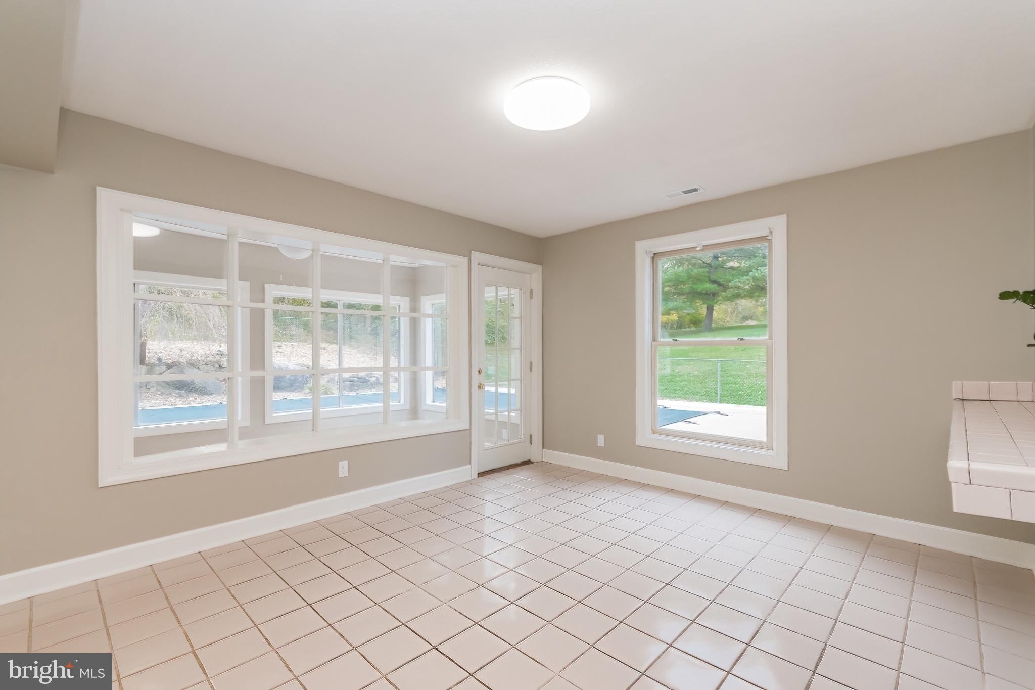 RIDGE VALLEY - Residential