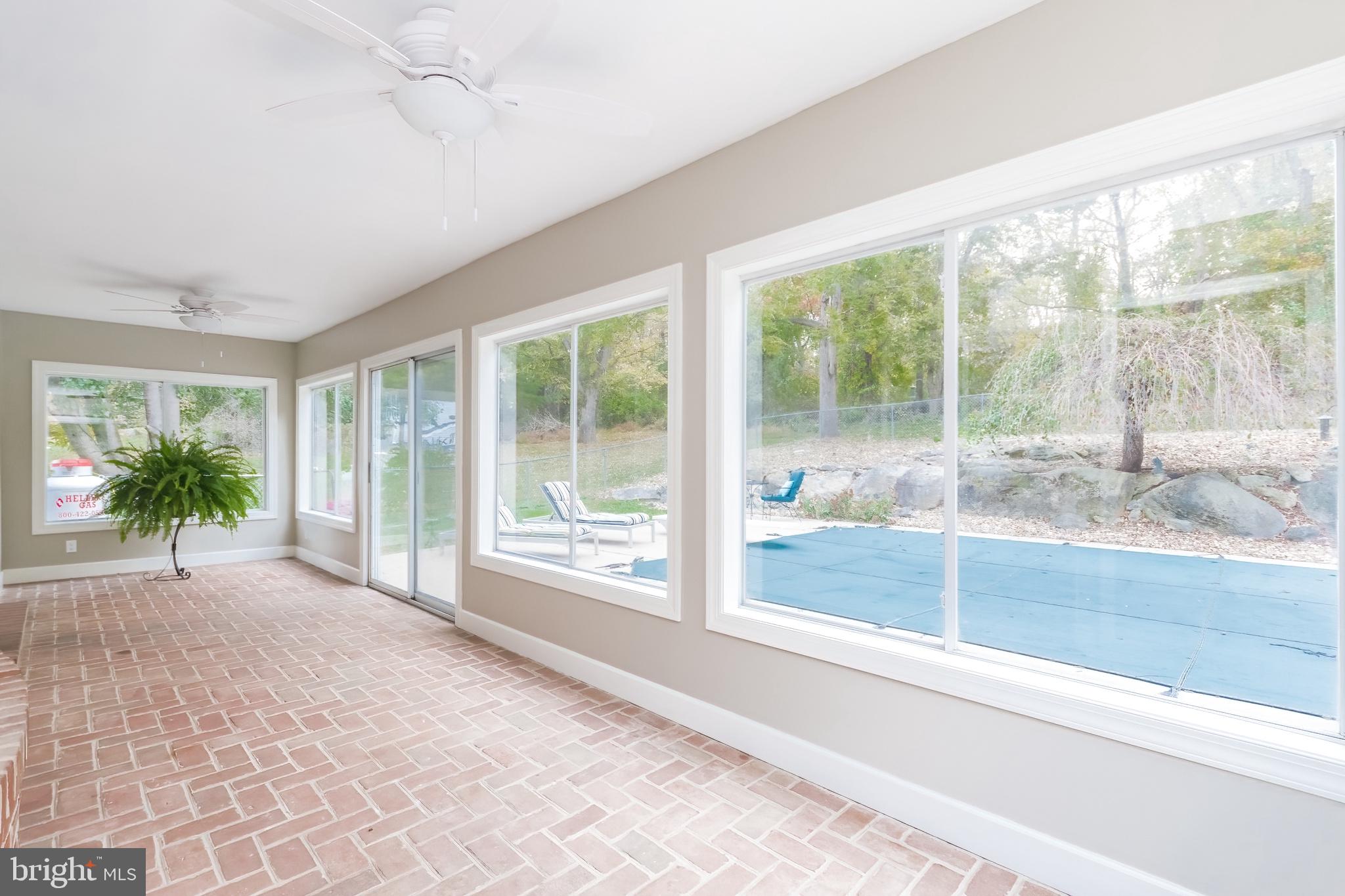 RIDGE VALLEY - Residential