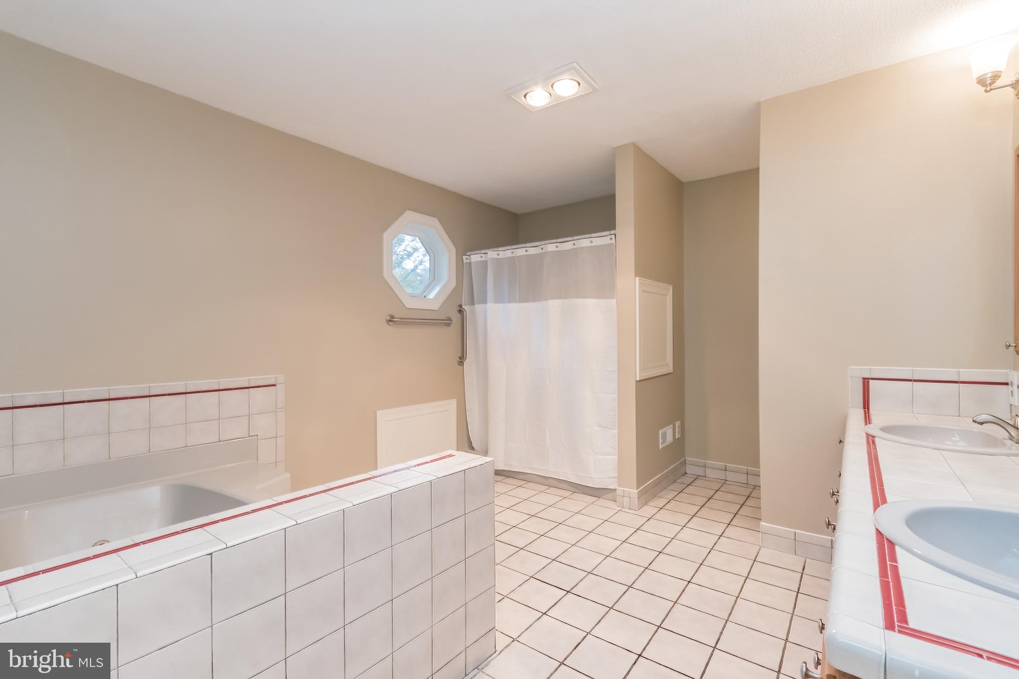 RIDGE VALLEY - Residential