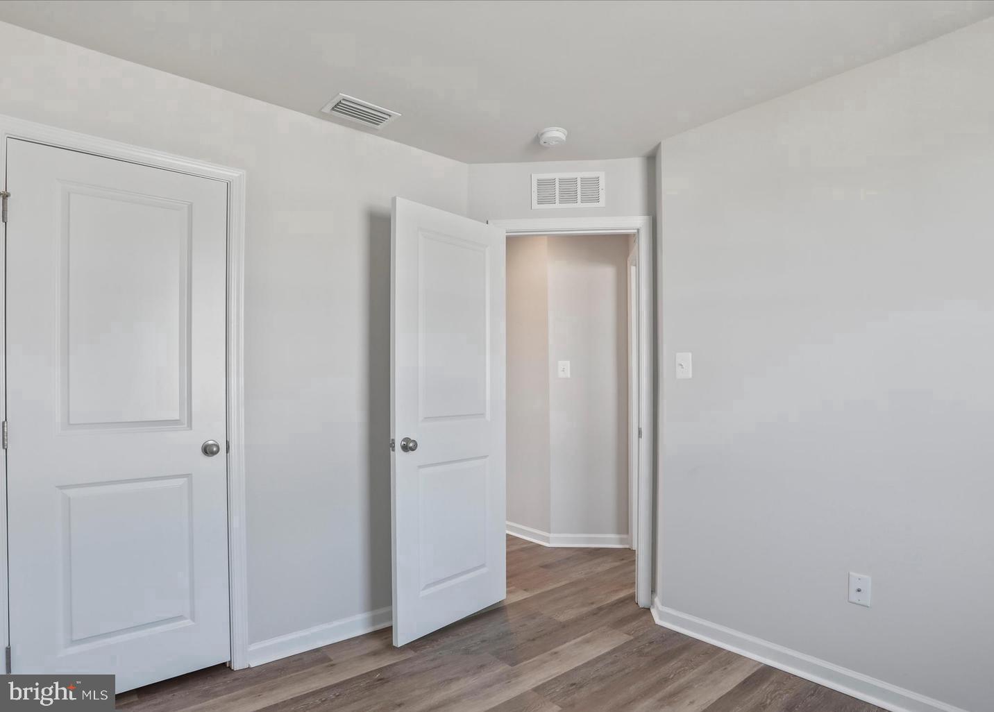 THE LAKES AT MARTINSBURG - Residential Lease