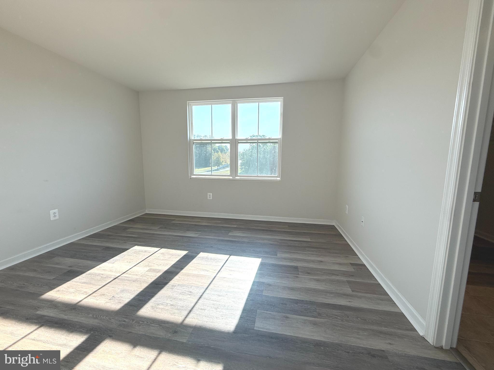 THE LAKES AT MARTINSBURG - Residential Lease