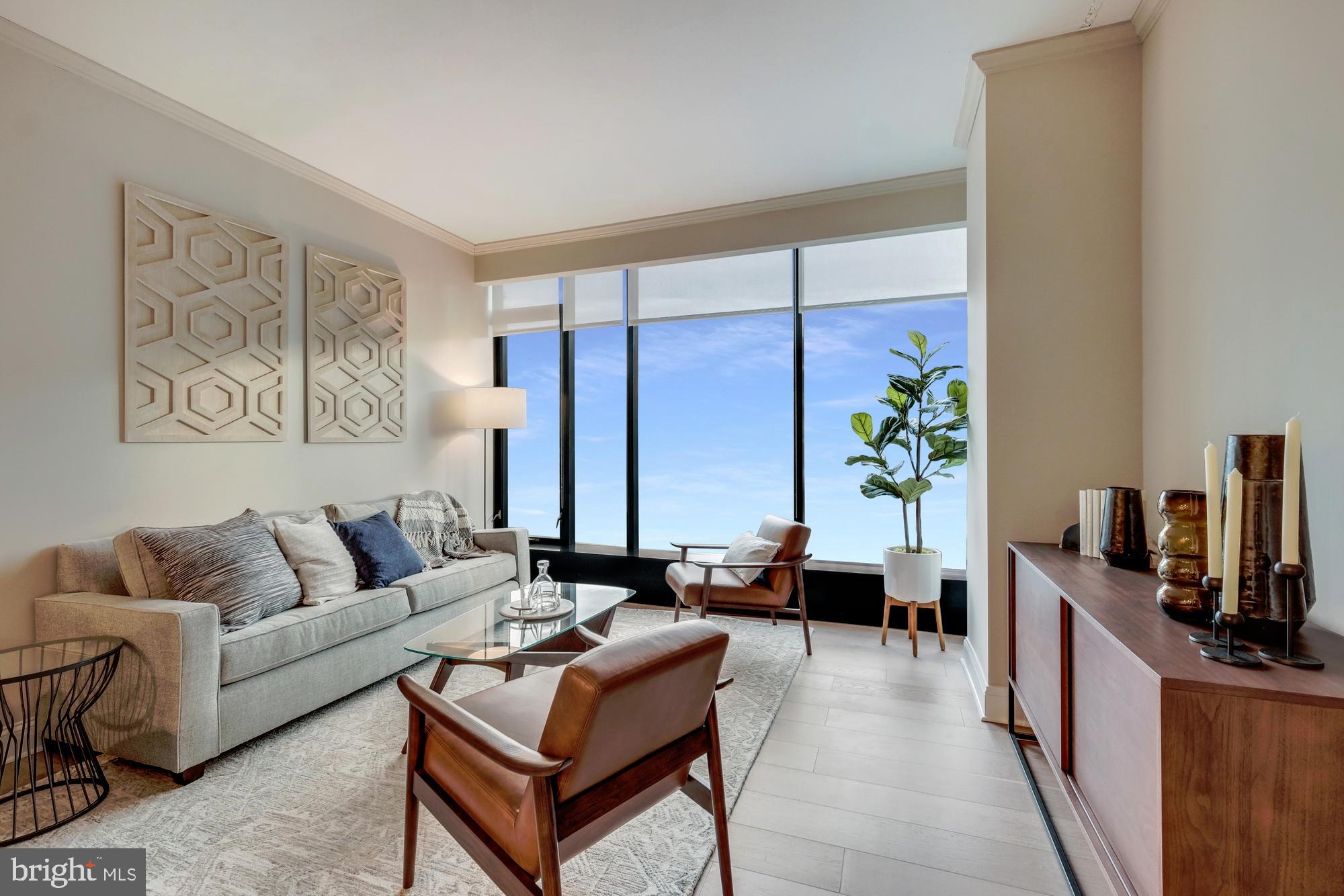 LOGAN SQUARE - Residential Lease