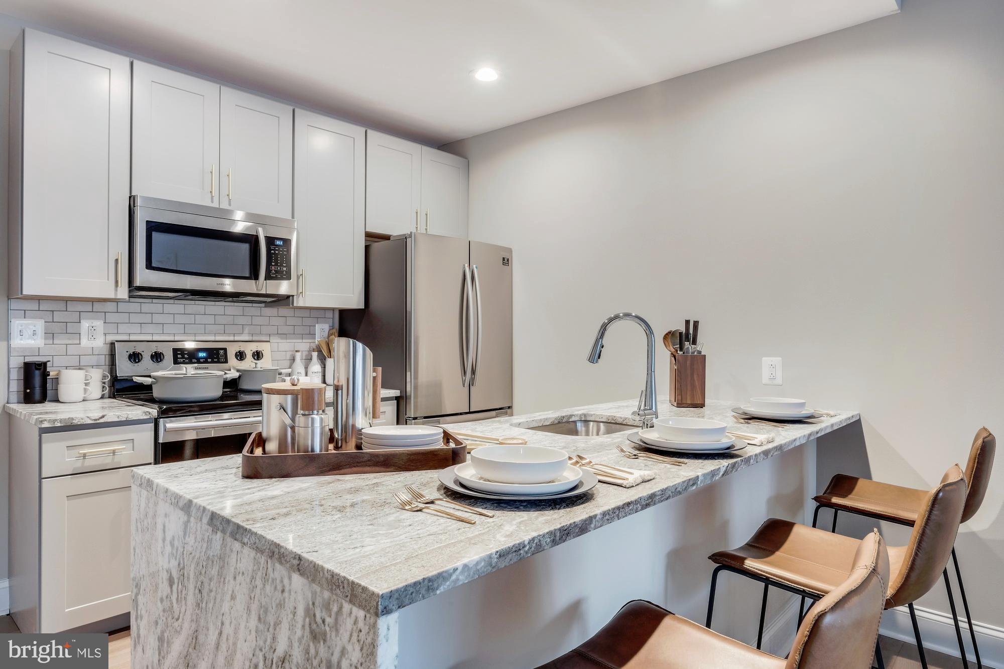 LOGAN SQUARE - Residential Lease