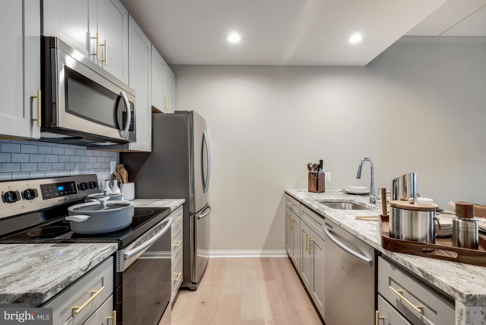 LOGAN SQUARE - Residential Lease