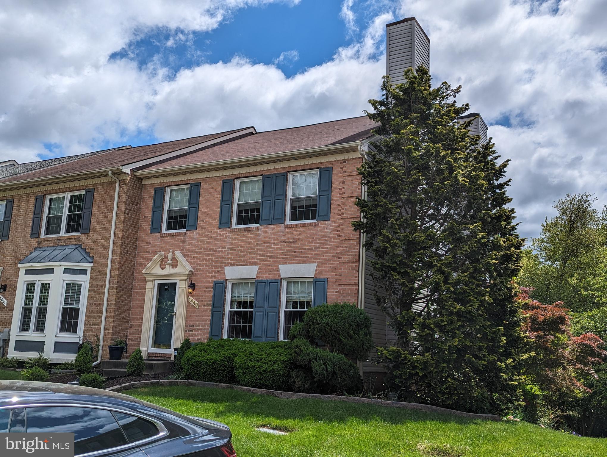 FOXBOROUGH FARMS - Residential