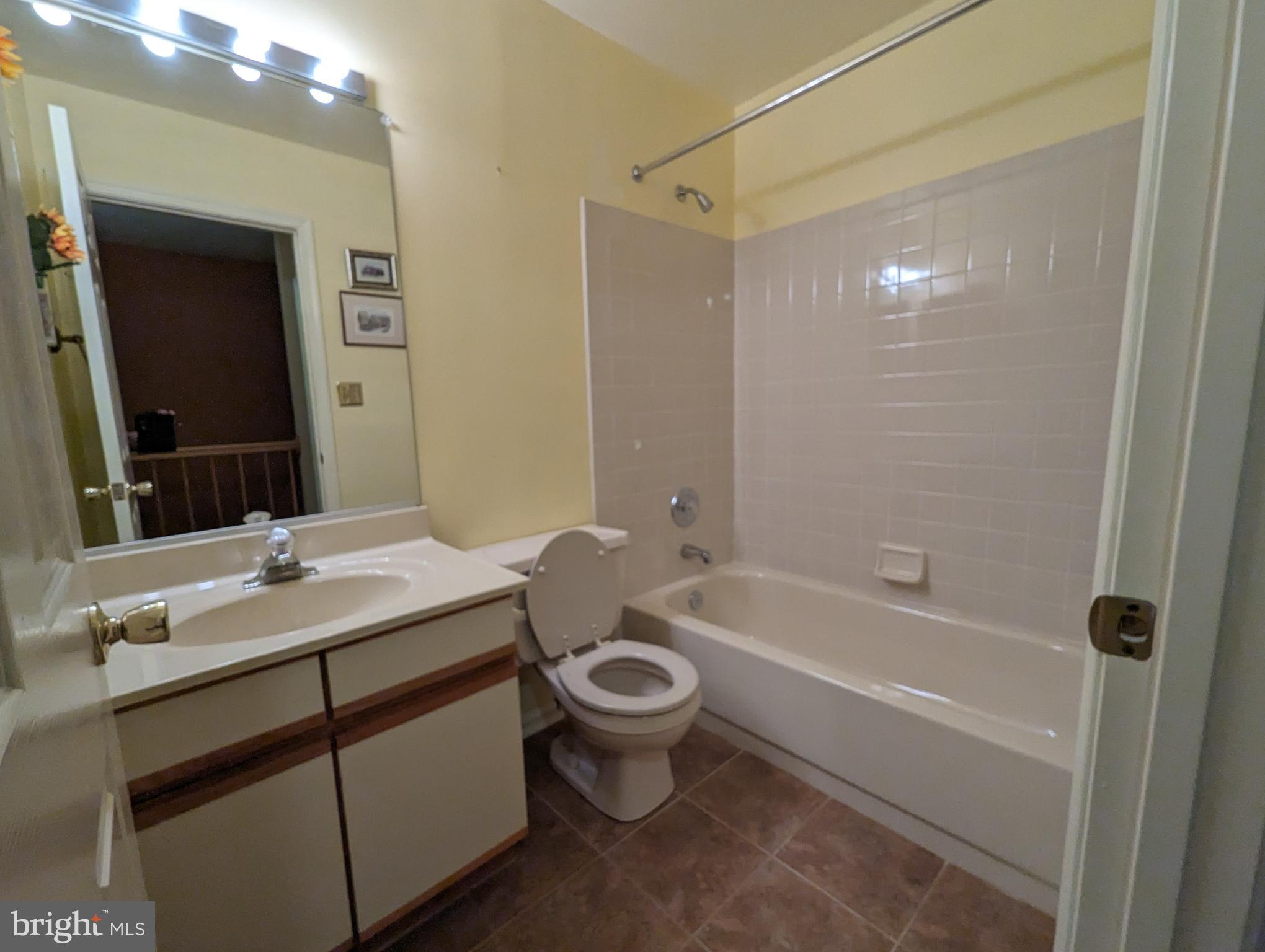 FOXBOROUGH FARMS - Residential