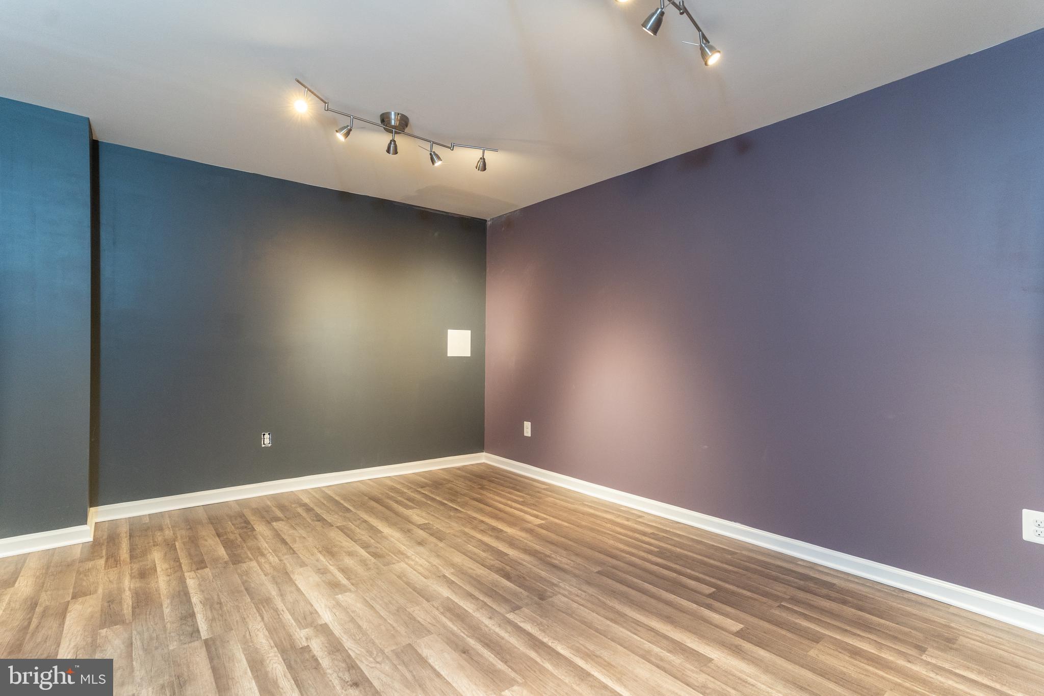 KUHN ESTATES - Residential