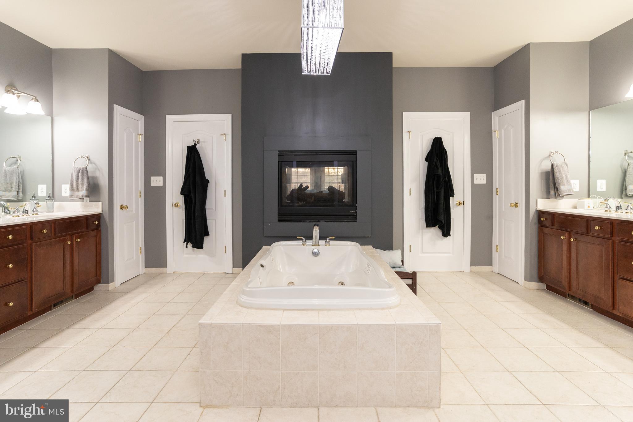 KUHN ESTATES - Residential