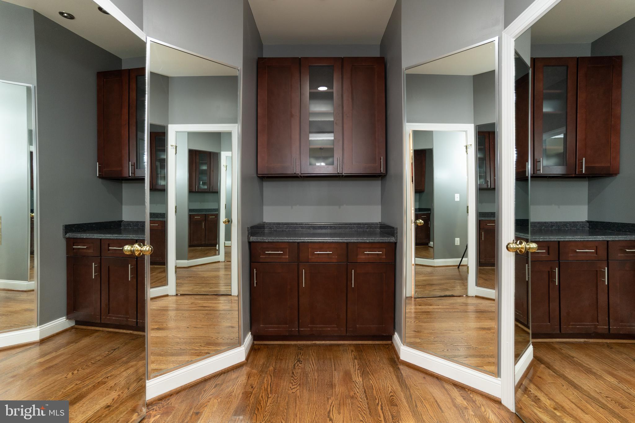 KUHN ESTATES - Residential