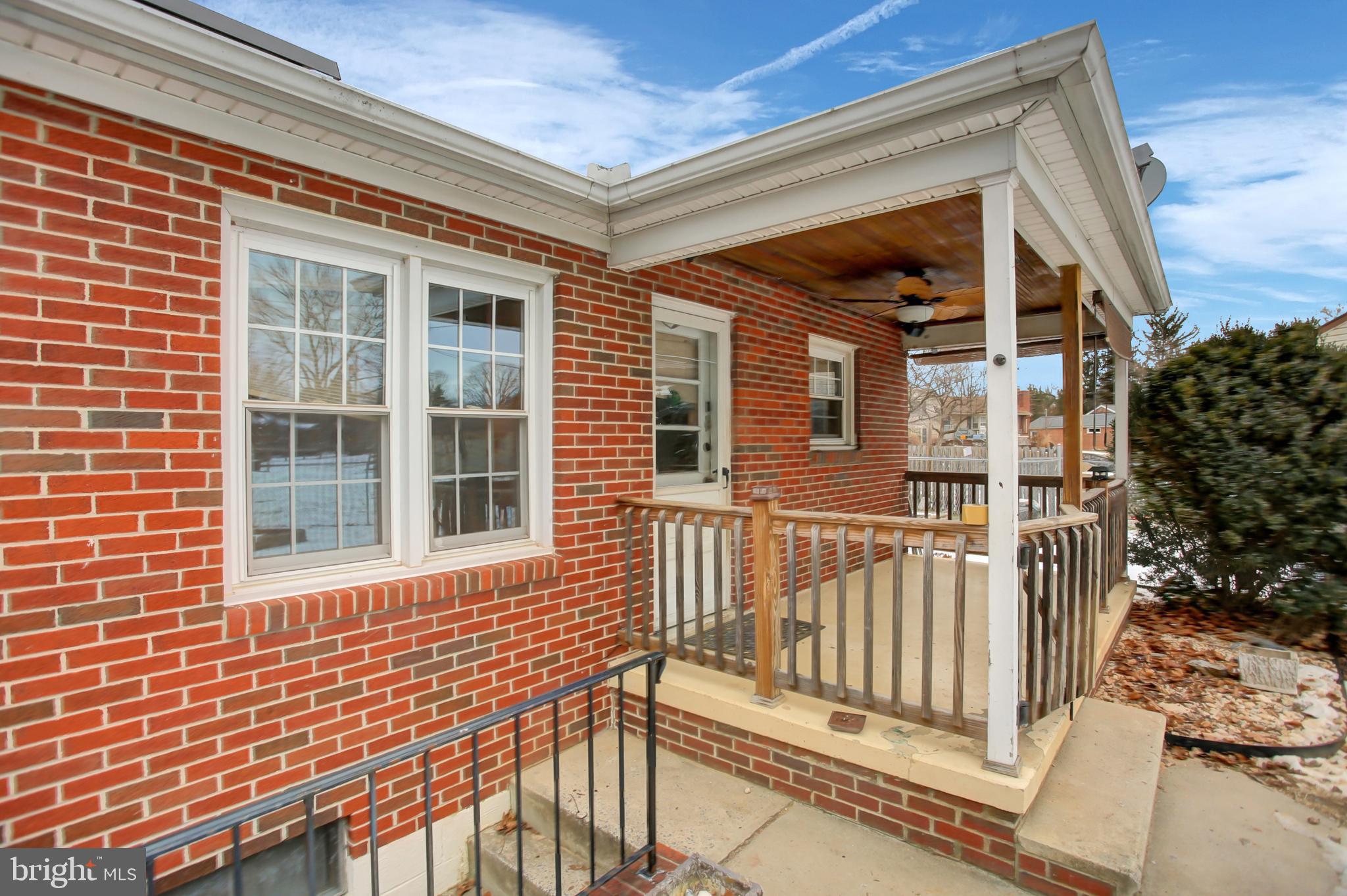 TAMMANY MANOR - Residential