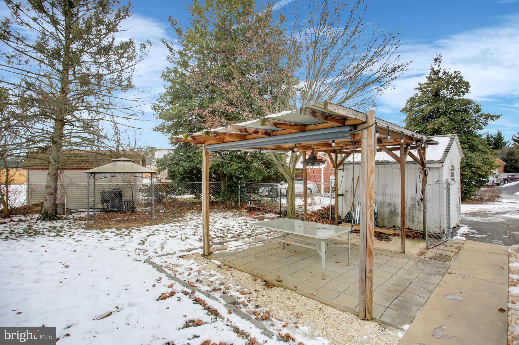 TAMMANY MANOR - Residential