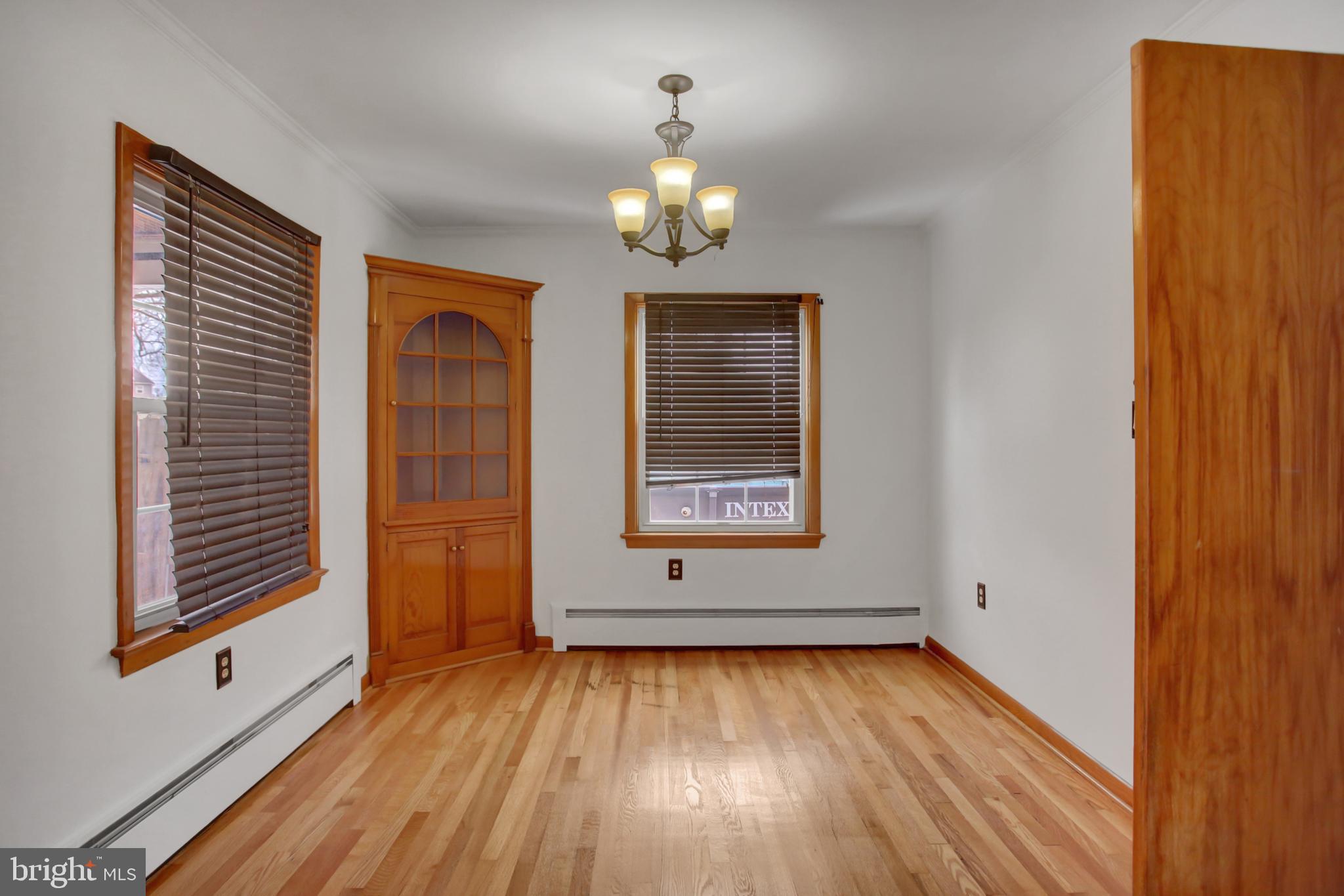 TAMMANY MANOR - Residential