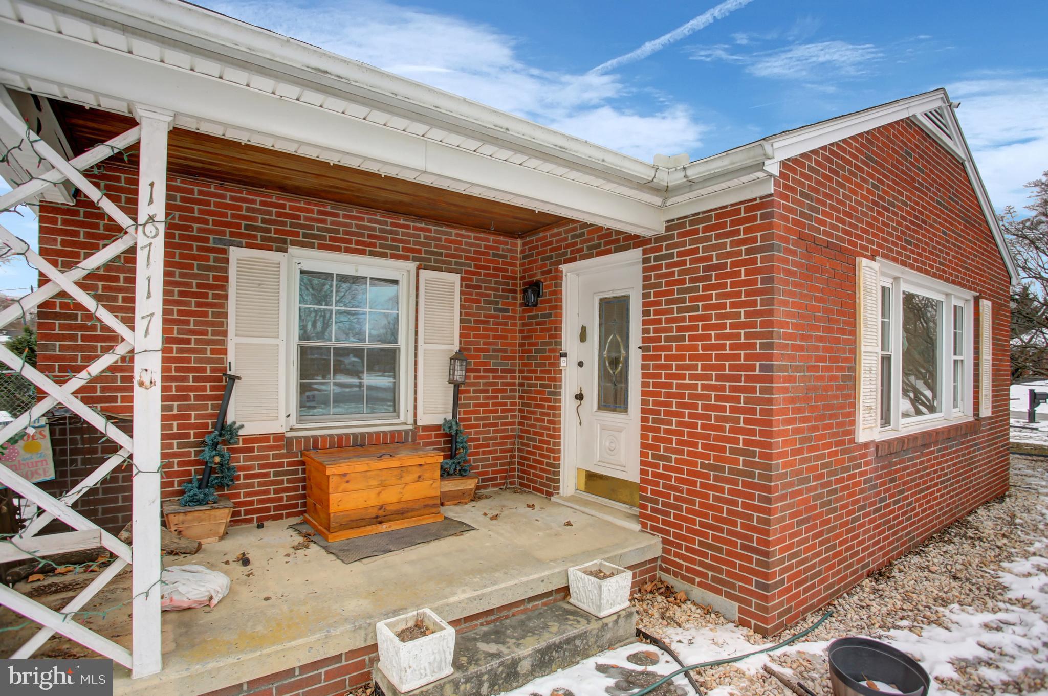 TAMMANY MANOR - Residential