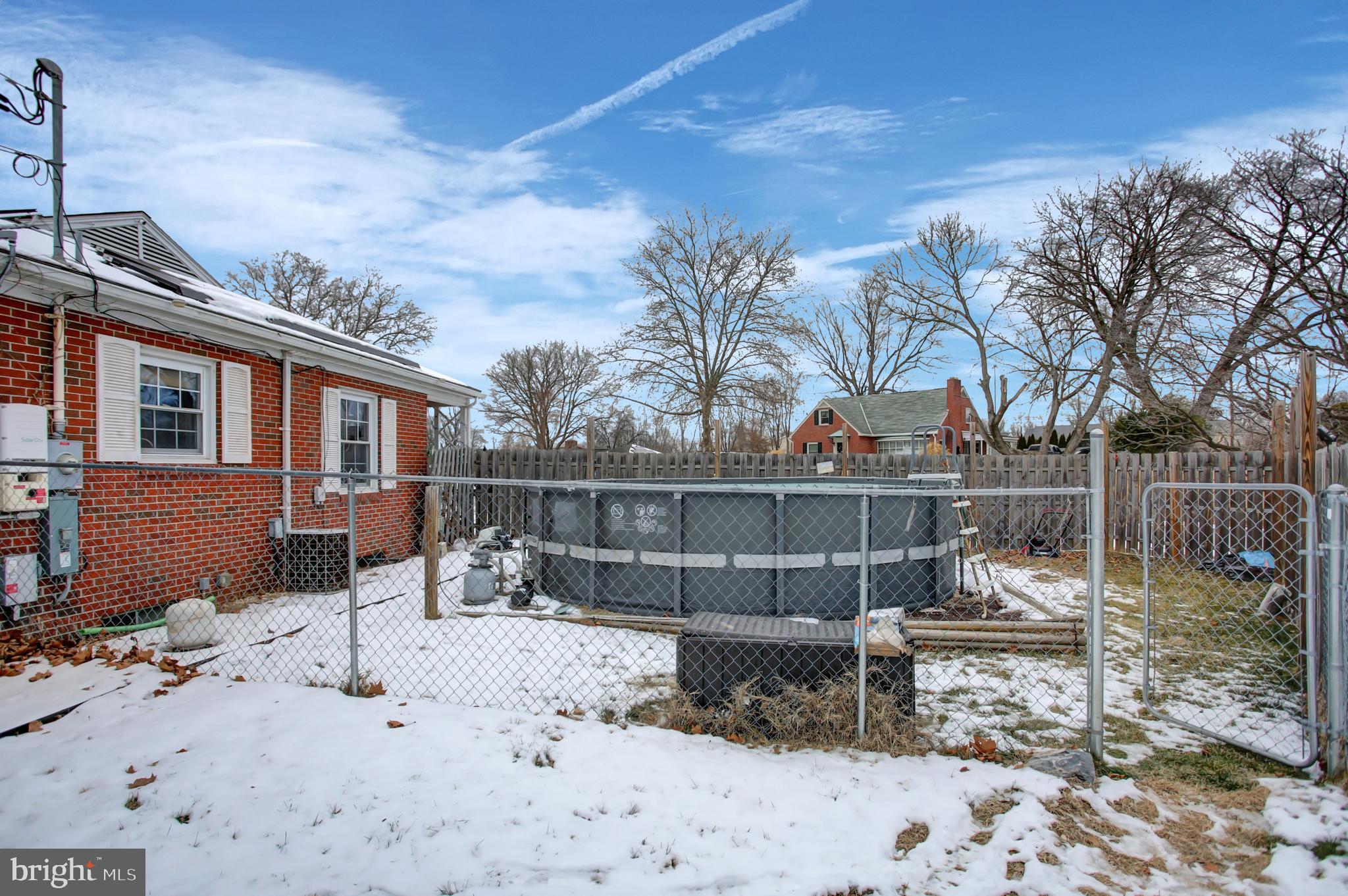 TAMMANY MANOR - Residential